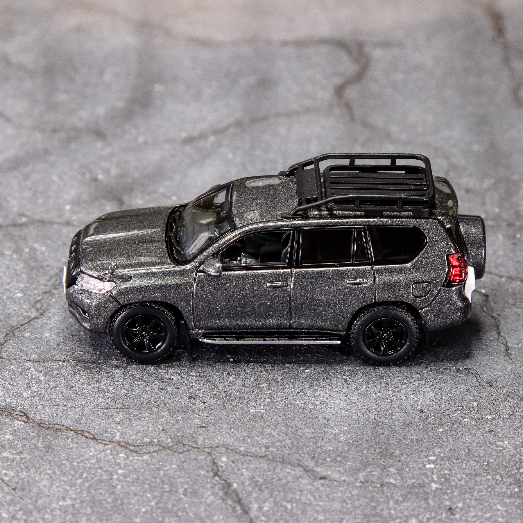 GCD 1:64 Toyota Prado 150 Silver