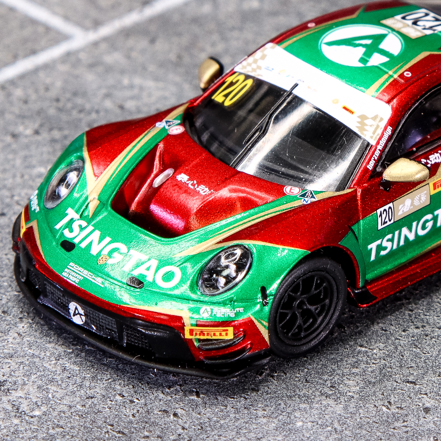 Sparky 1:64 Porsche 992 911 GT3 R Macau GT Cup 2023 - Tsing Tao（Tiny Exclusive).