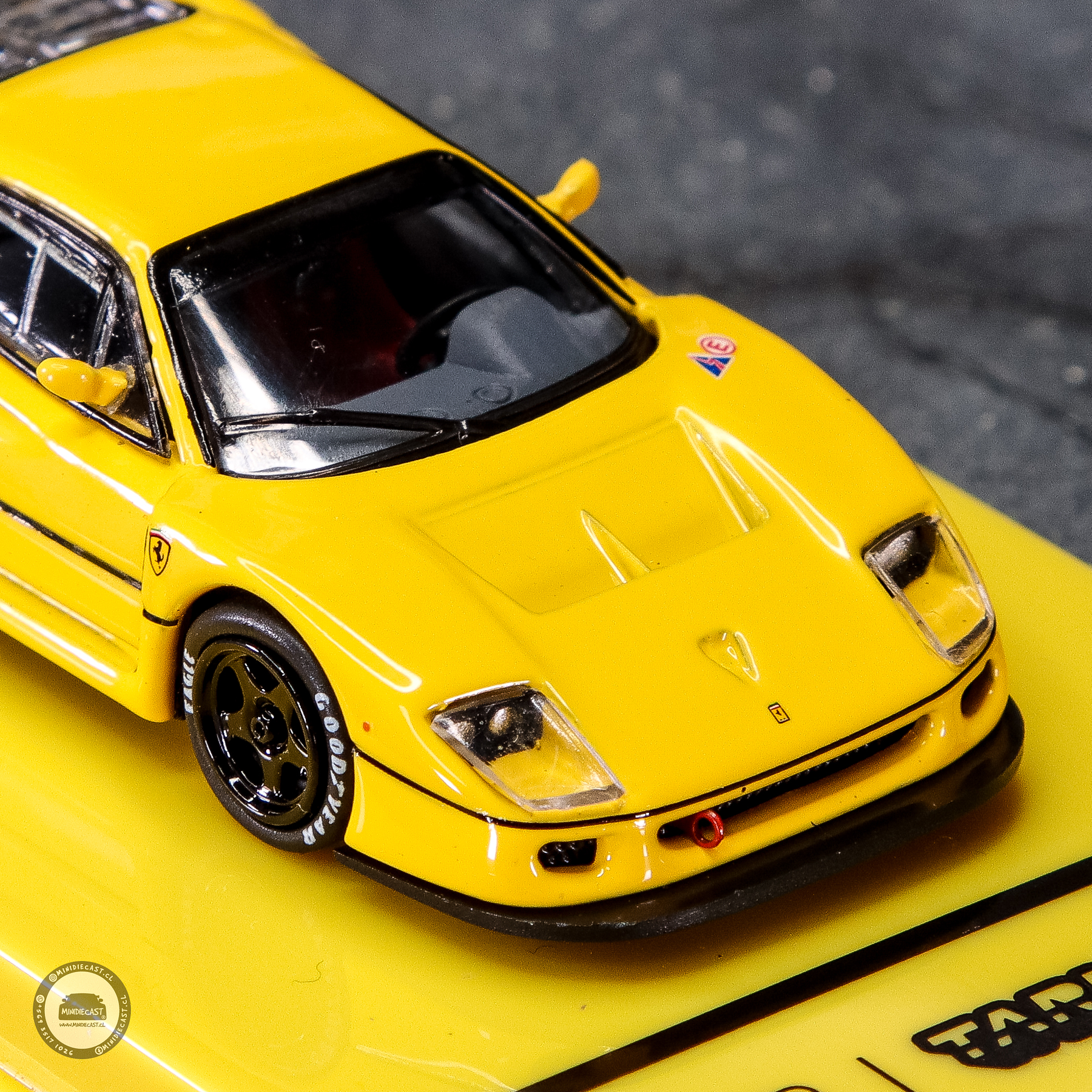 Tarmac Works 1:64 Ferrari F40 LM – Yellow – Road64