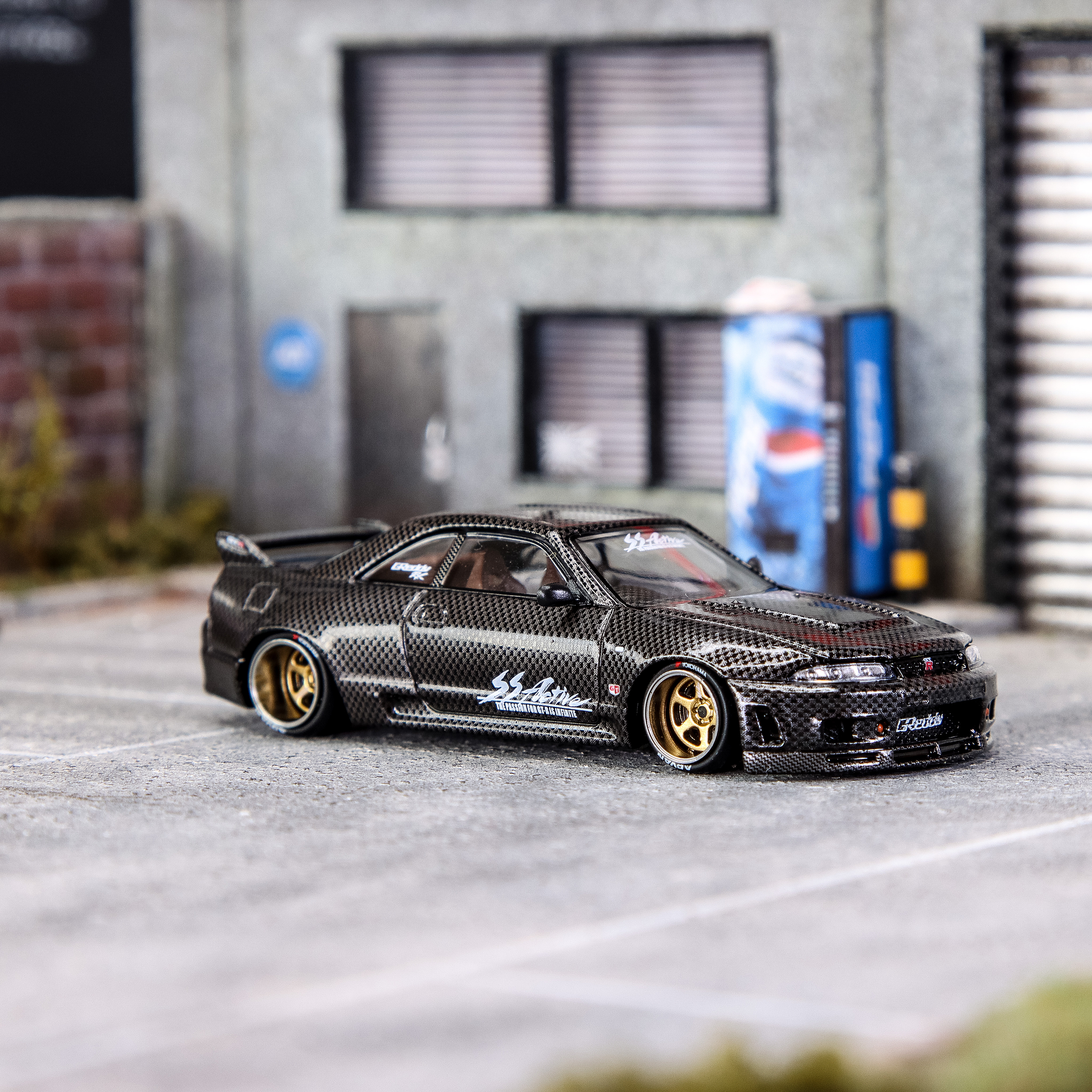 Kaido House x Mini GT 1:64 Nissan Skyline GT-R (R33) Active Carbon R.