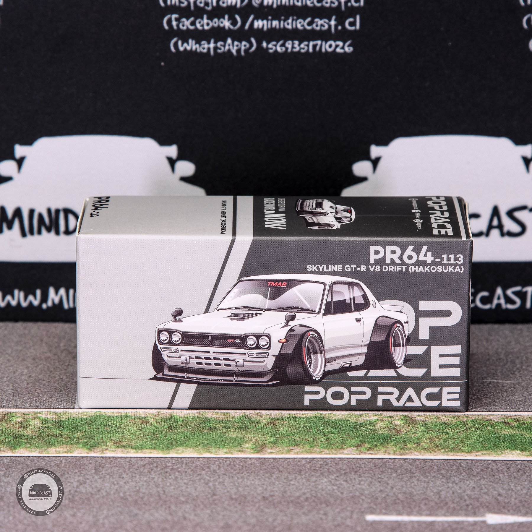 Pop Race 1:64 Nissan Skyline GT-R V8 Drift (Hakosuka) White.