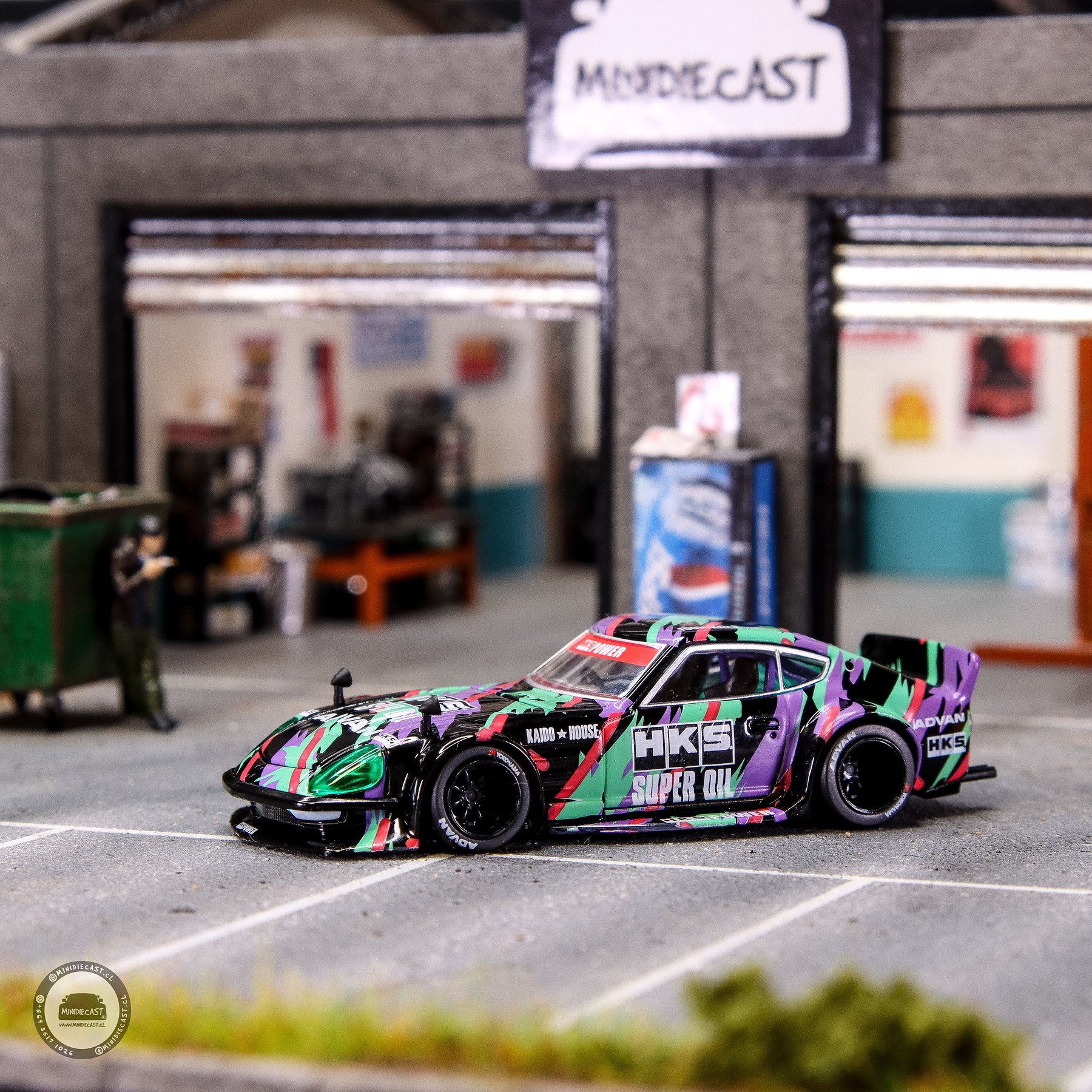 Kaido House x Mini GT 1:64 Nissan Fairlady Z HKS.