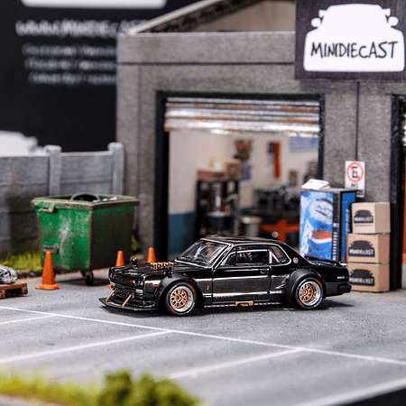 Pop Race 1:64 Nissan Skyline GT-R V8 Drift (HAKOSUKA) Dark Chrome.