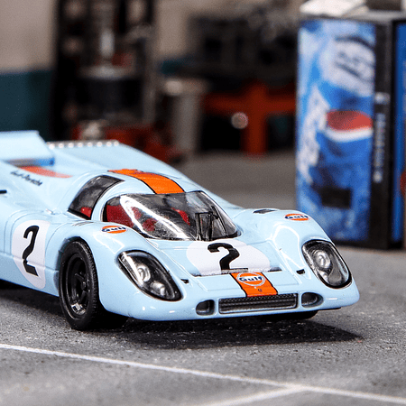 Sparky 1:64 Porsche Gulf 917- #2（Tiny Exclusive).