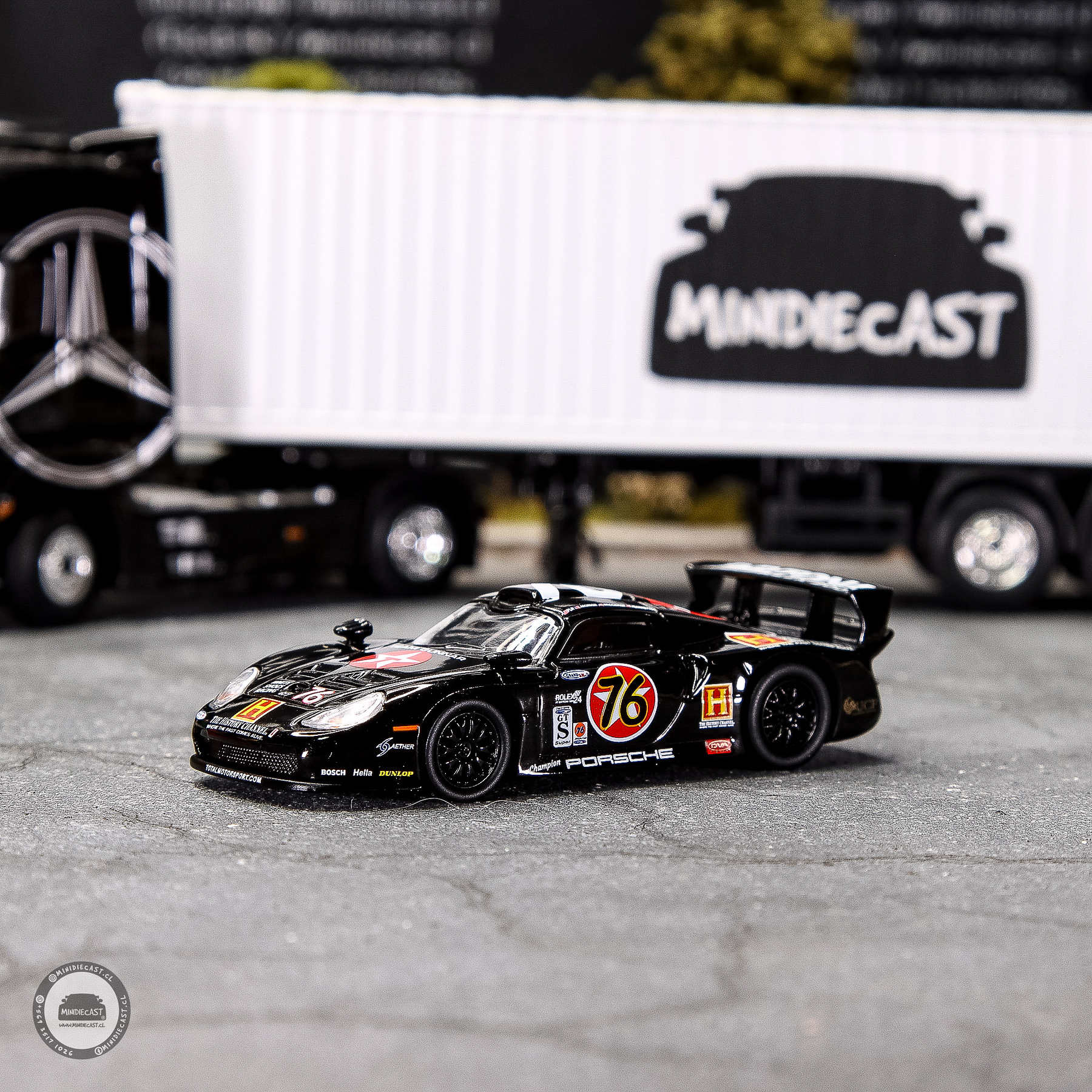 Sparky 1:64 Porsche 911 GT1 Evolution #76 (Tiny Exclusive). 