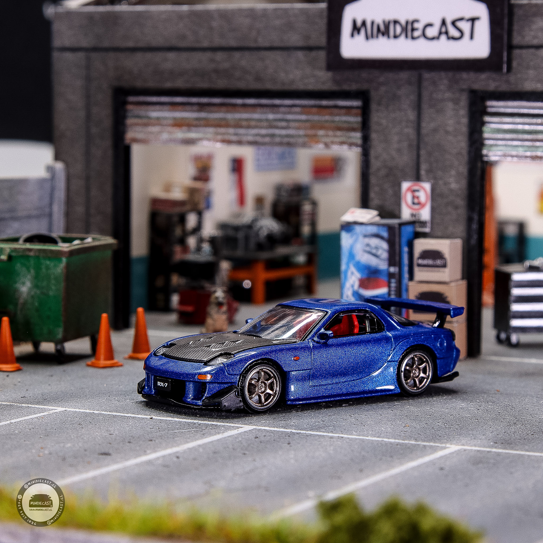 Pop Race 1:64 Mazda RX-7 (FD3S) RE-AMEMIYA WIDEBODY Metallic Blue.