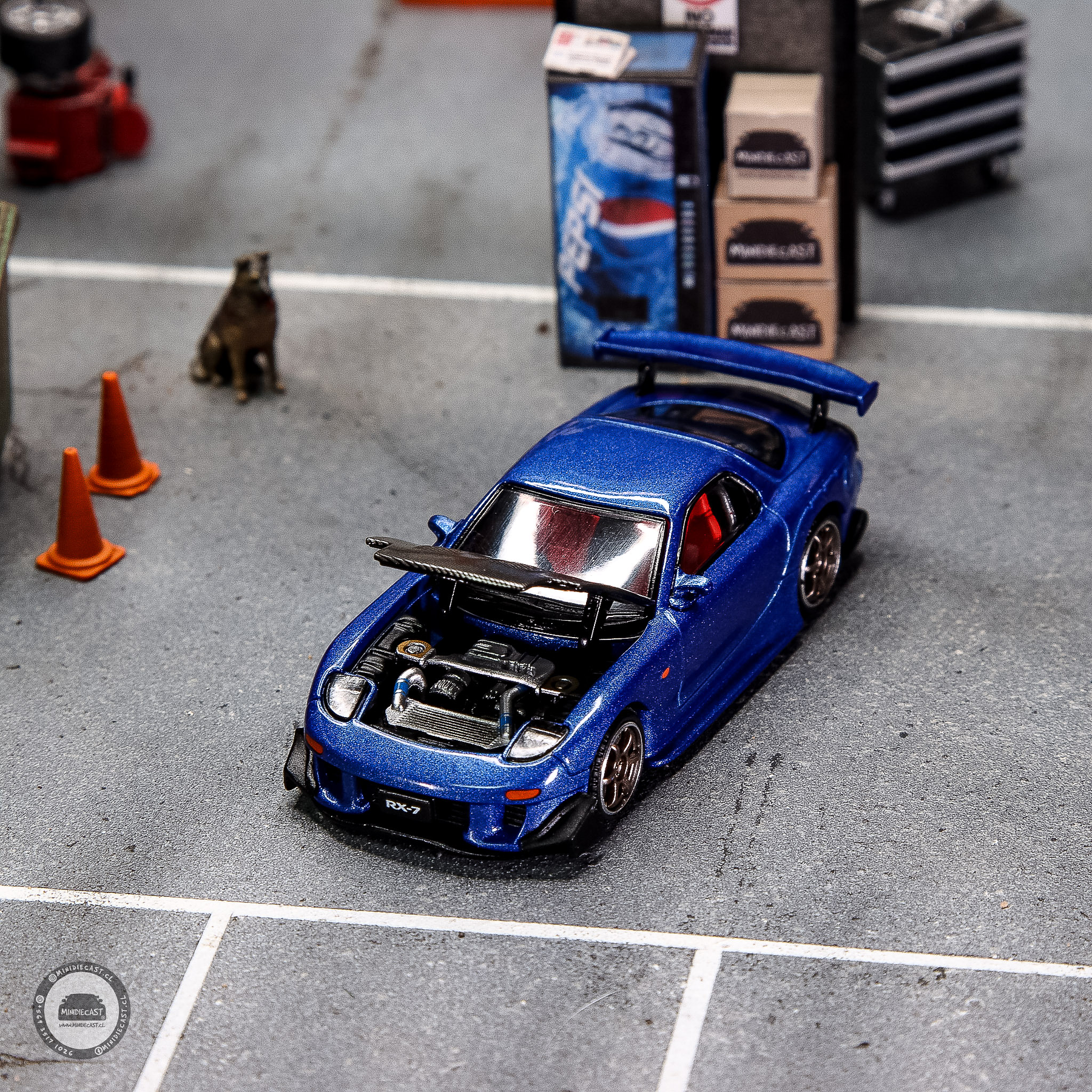 Pop Race 1:64 Mazda RX-7 (FD3S) RE-AMEMIYA WIDEBODY Metallic Blue.