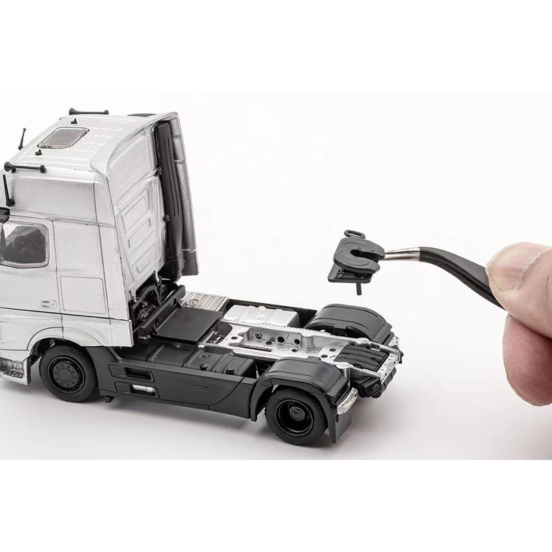 GCD 1:64 Mercedes-Benz Actros Auto Transporter – Silver.