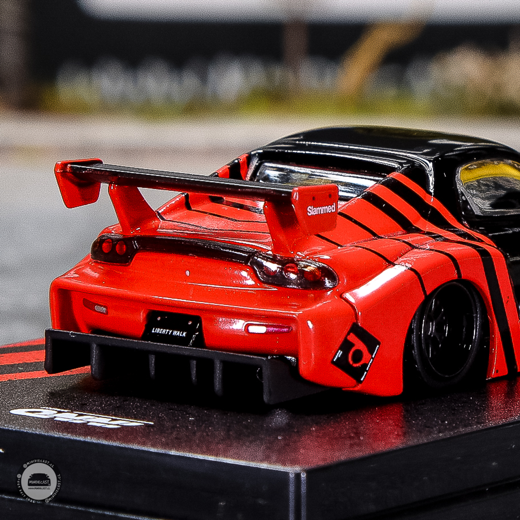 Inno64 1:64 LBWK Mazda RX7 (FD3S) LB-SUPER Silhouette 