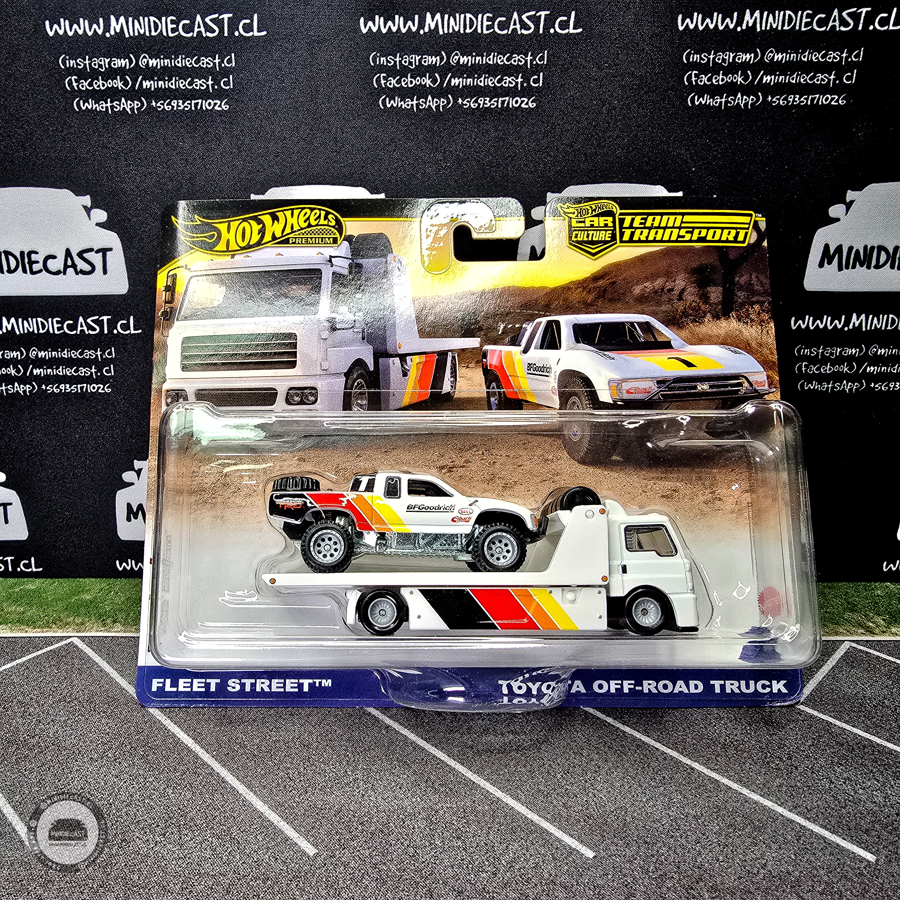 Hot Wheels 1:64 Team Transport 2024 D Case Fleet Street w/ T