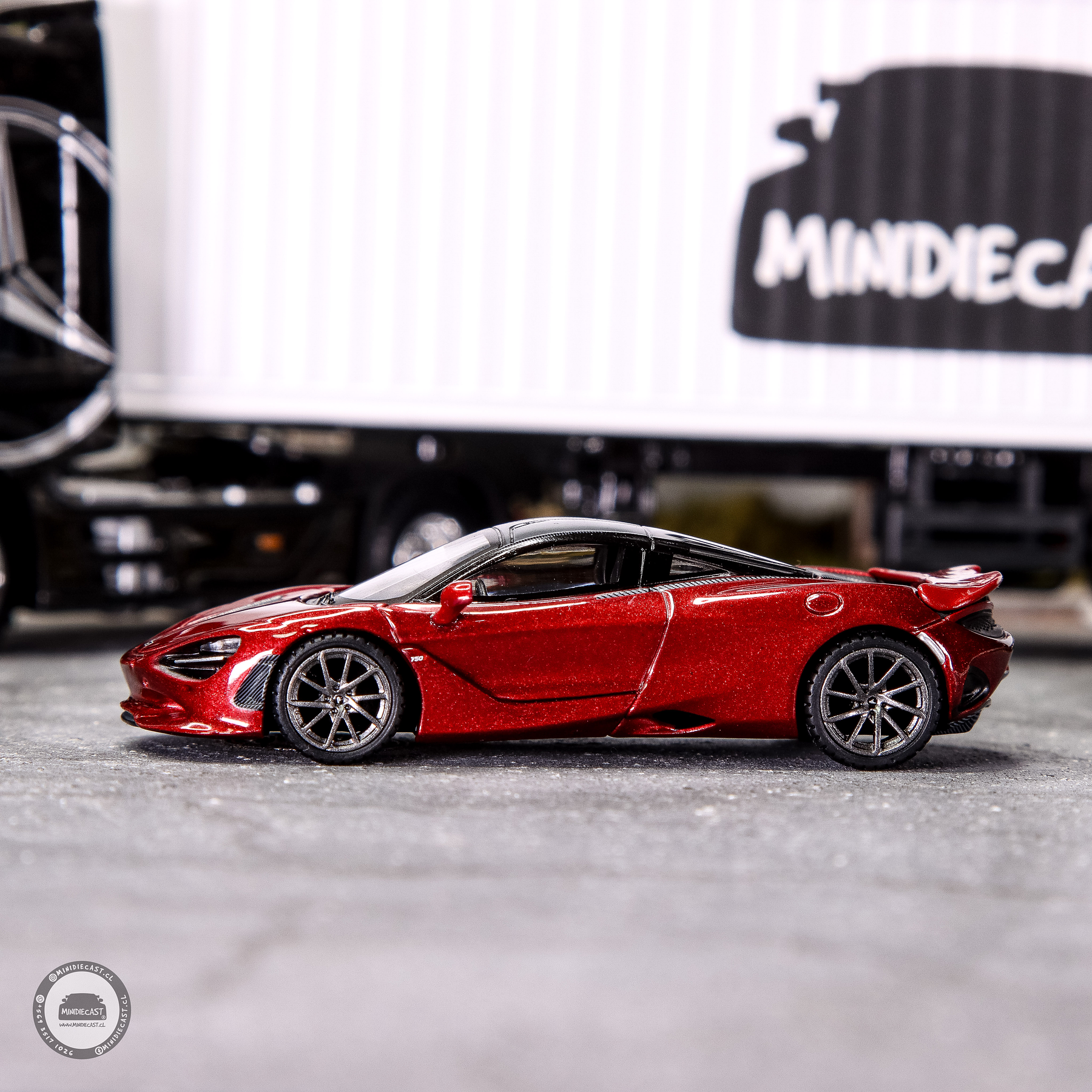 Mini GT 1:64 McLaren 750S – Amaranth Red.