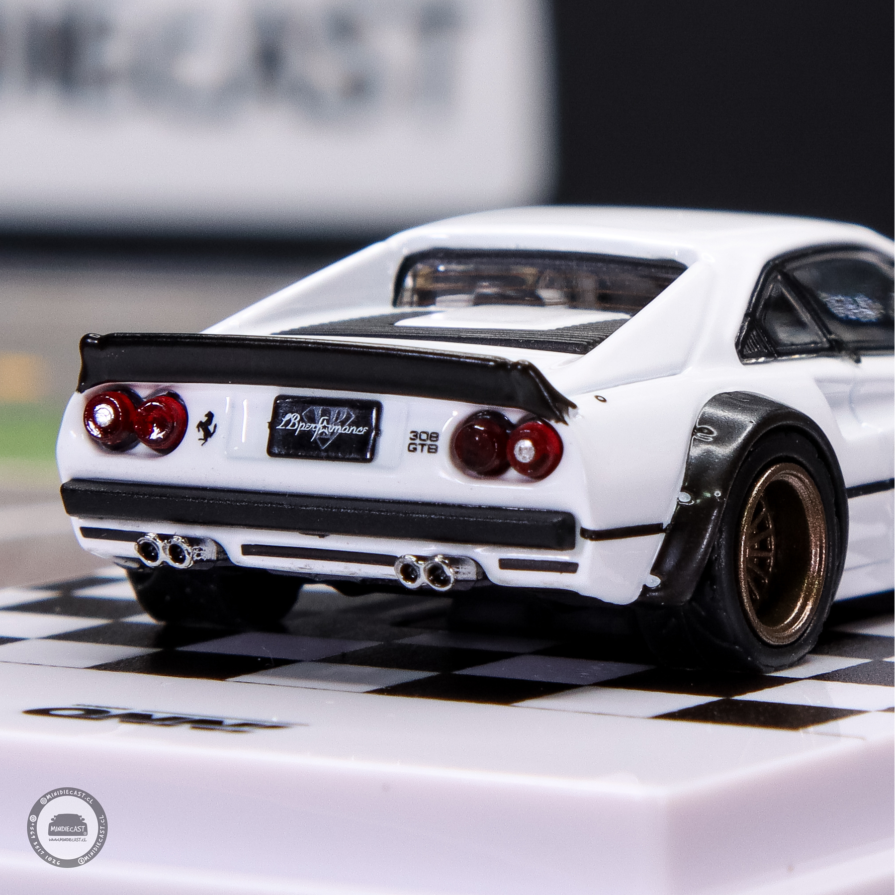 Inno64 1:64 LBWK Ferrari 308 GTB White.