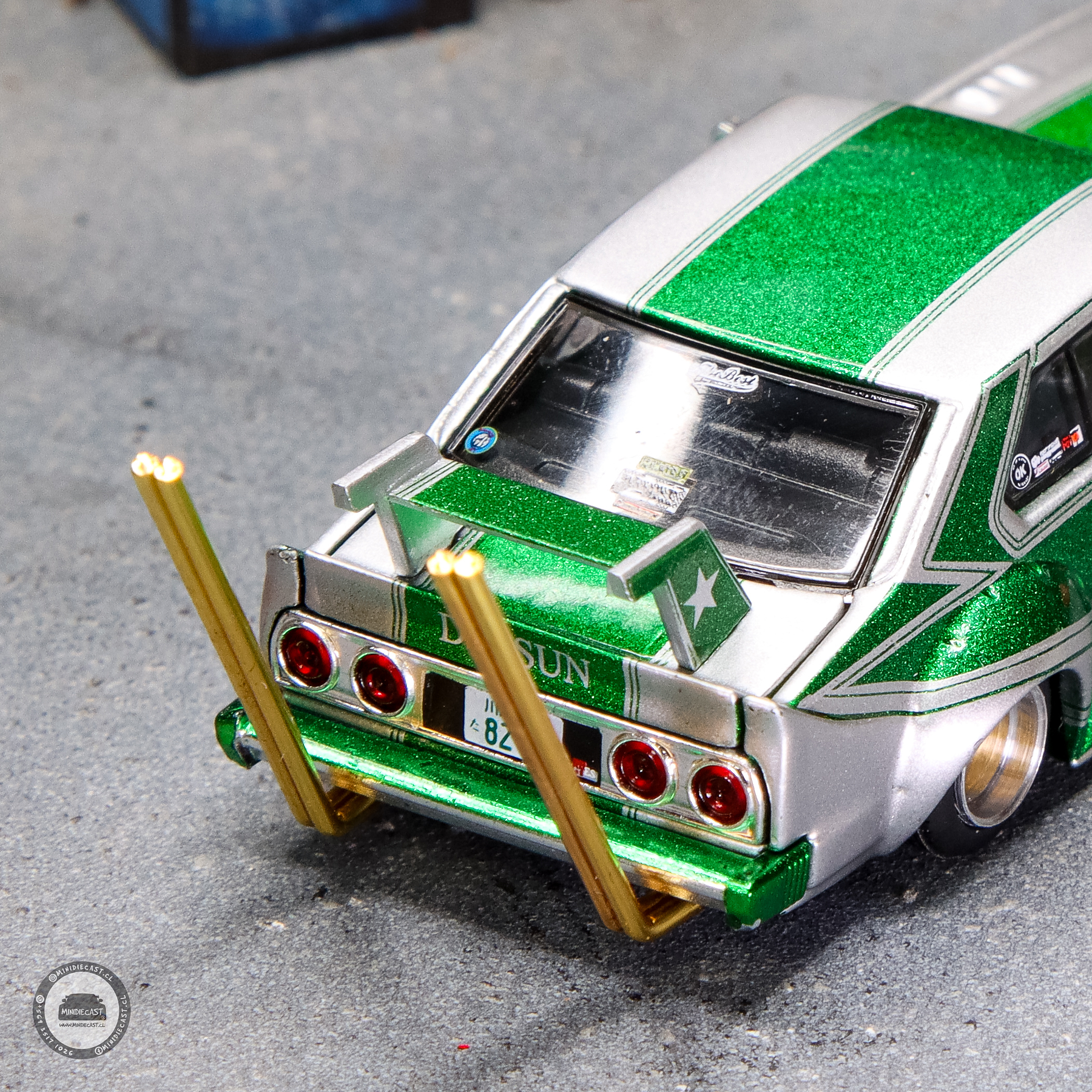 Pop Race 1:64 Nissan Skyline C210 Kaido Racer Bosozuko Style Silver / Green.