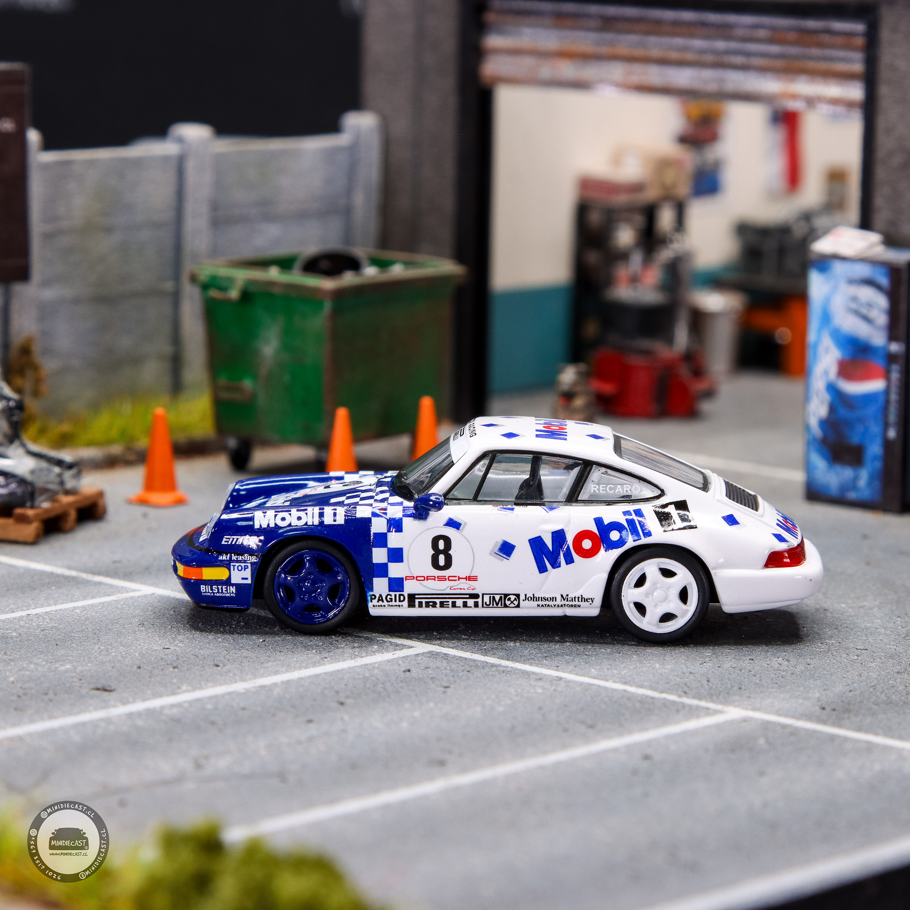 Sparky x Tiny 1/64 Porsche 911 964 Rs Mobil1 Carrera Cup 1993 #8  (Tiny Exclusive).