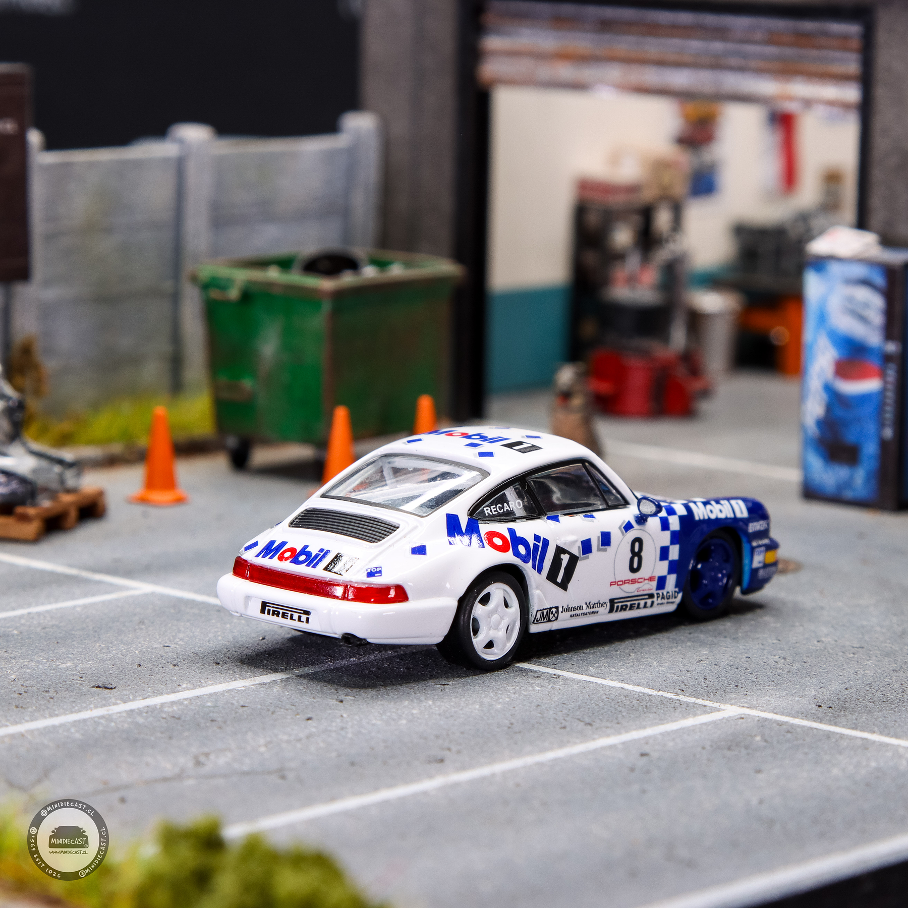 Sparky x Tiny 1/64 Porsche 911 964 Rs Mobil1 Carrera Cup 1993 #8  (Tiny Exclusive).