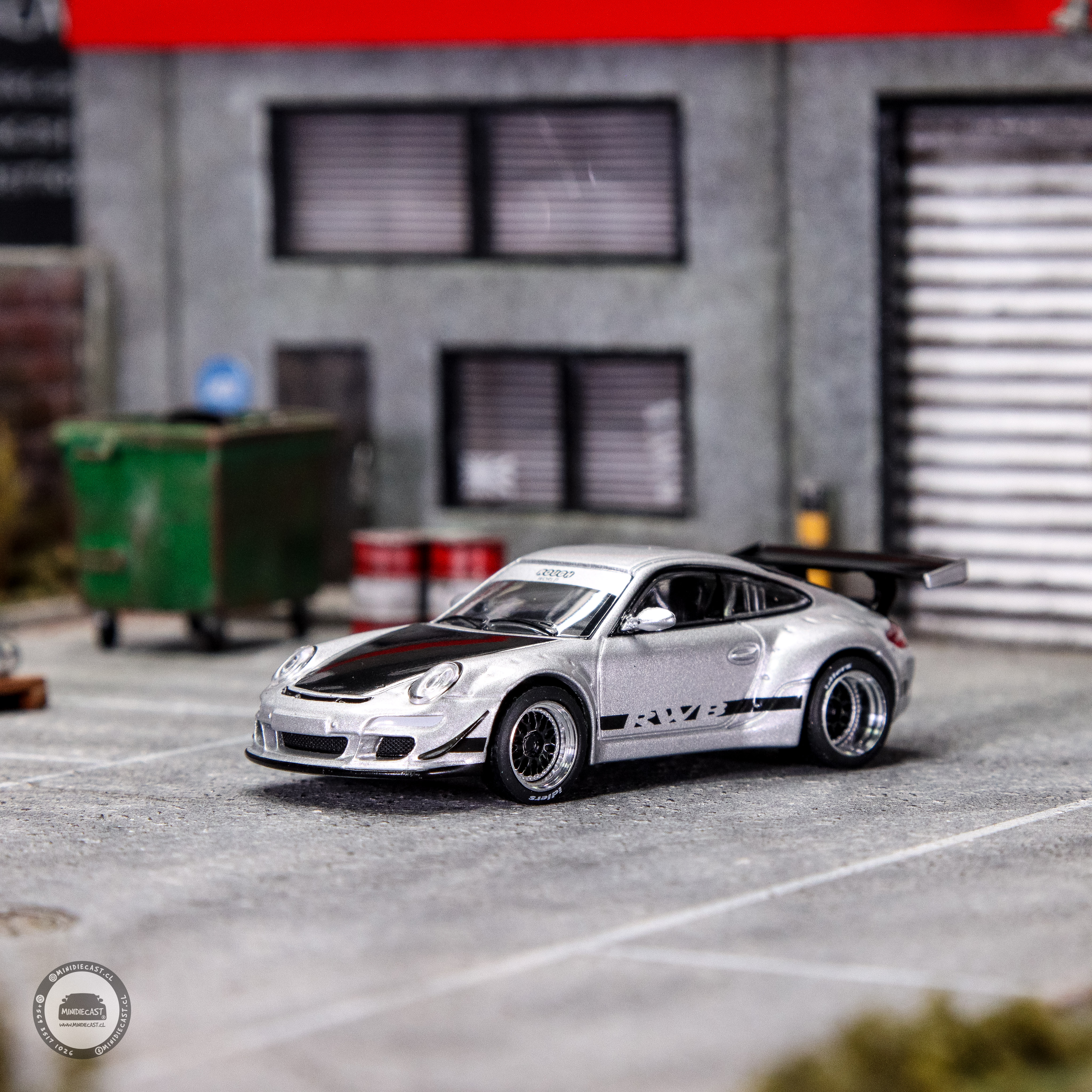 Pop Race 1:64 Porsche RWB 997 silver
