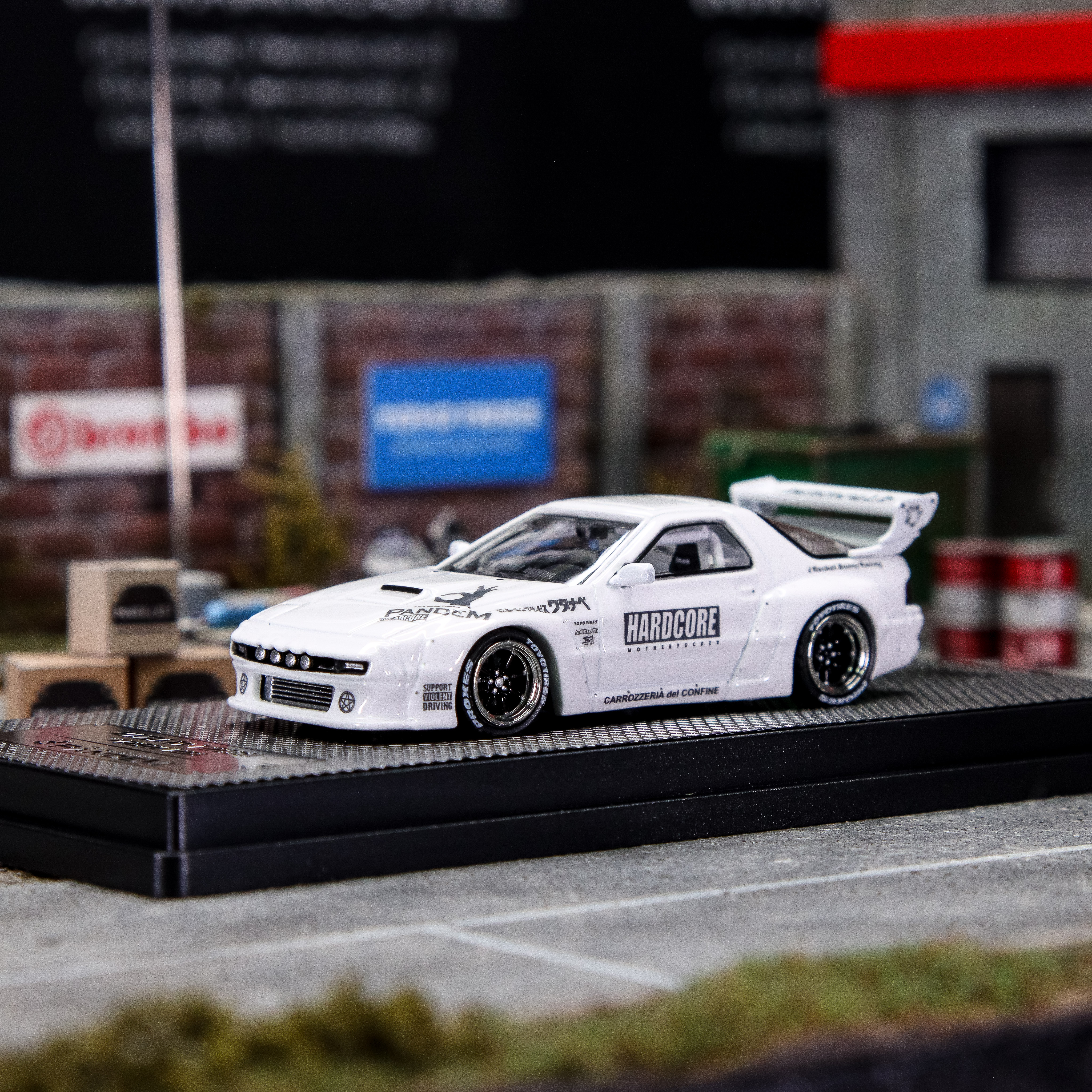 Inno64 1:64 Mazda RX7 (FC3S) "Pandem AERO" Widebody Kit.