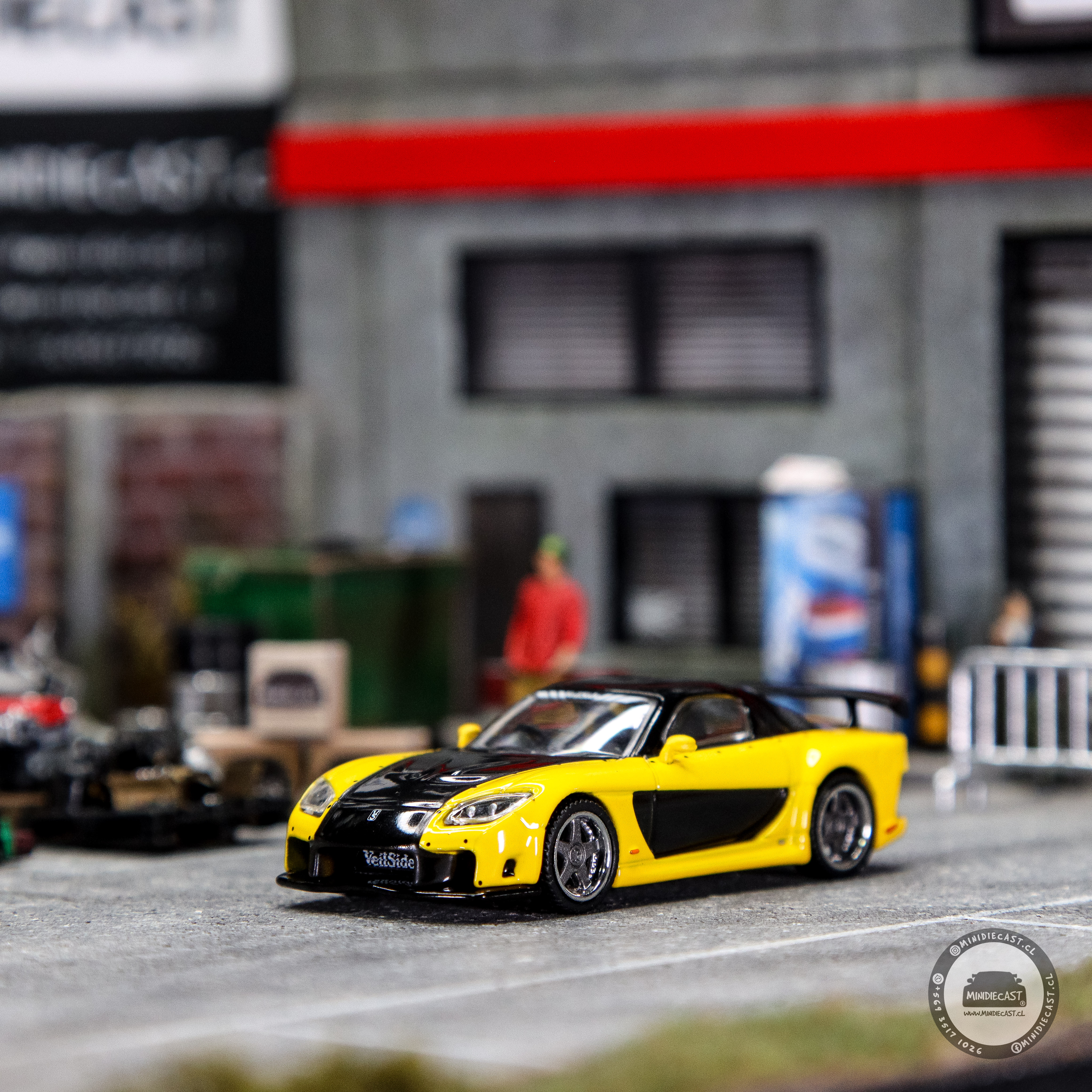Tarmac Works 1:64 Mazda RX-7 Veilside Fortune 7.