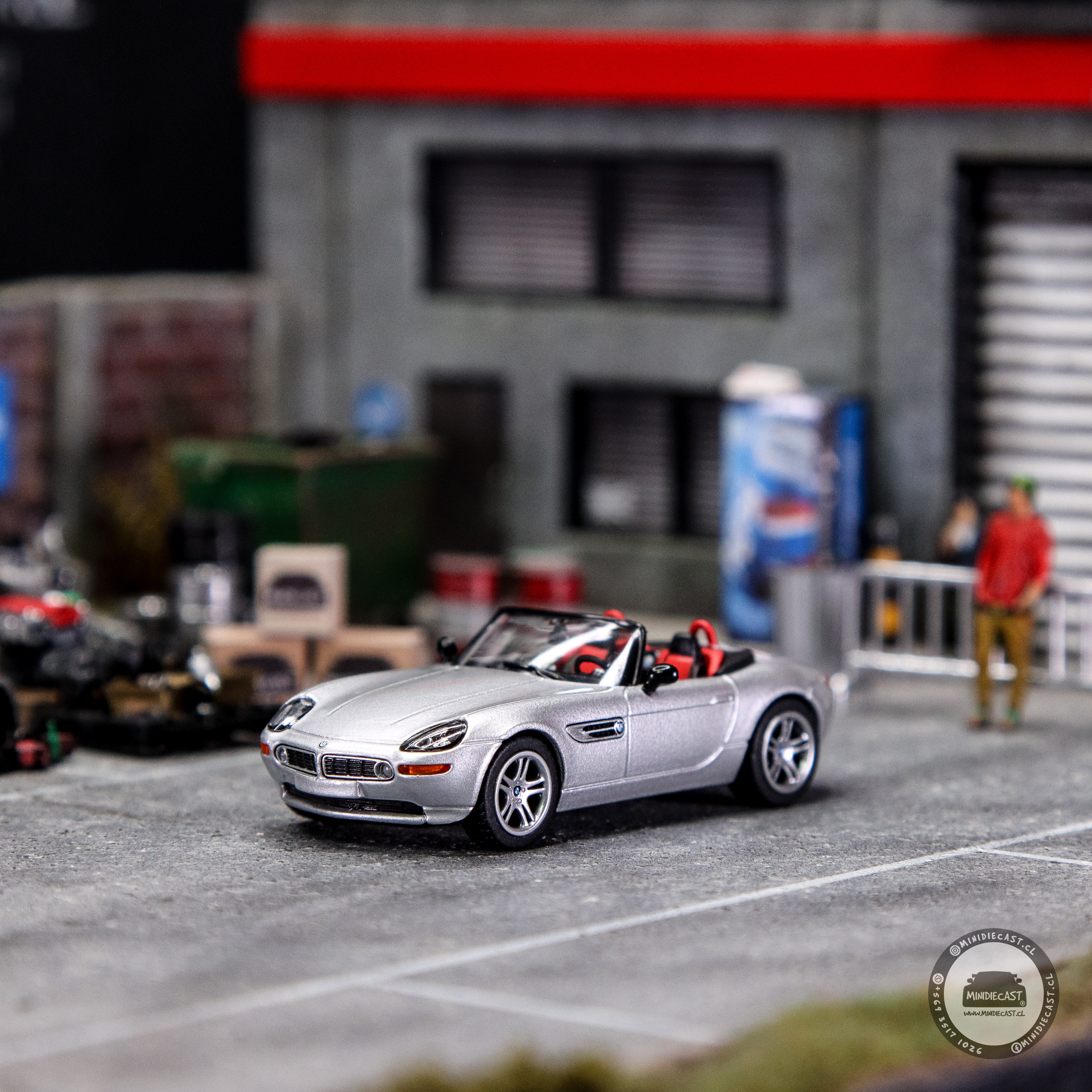 Mini GT 1:64 BMW Z8 – Silver- Mijo Exclusives.
