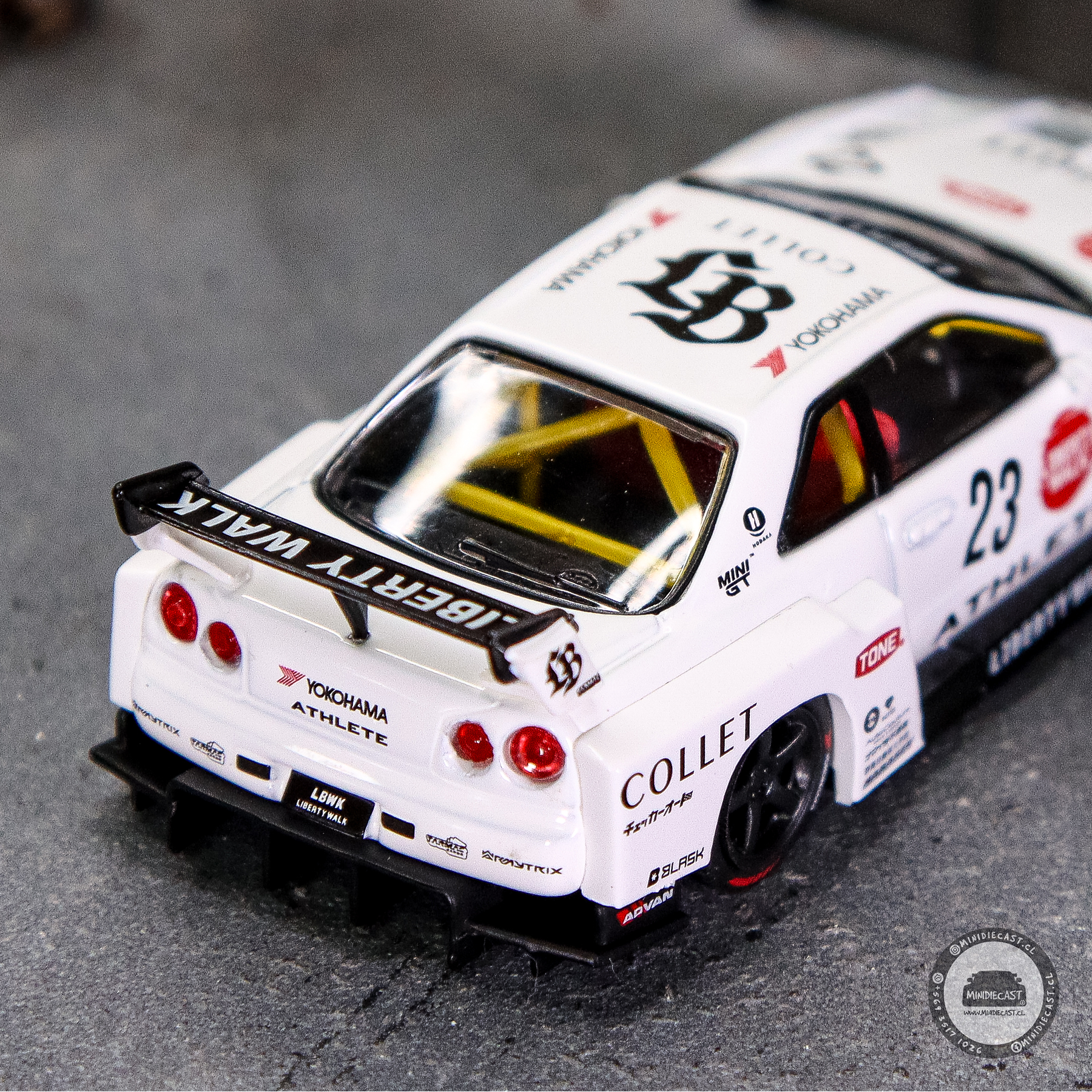 Mini GT 1:64 Nissan LB-ER34 Super Silhouette ATHLETE/COLLET – White.-