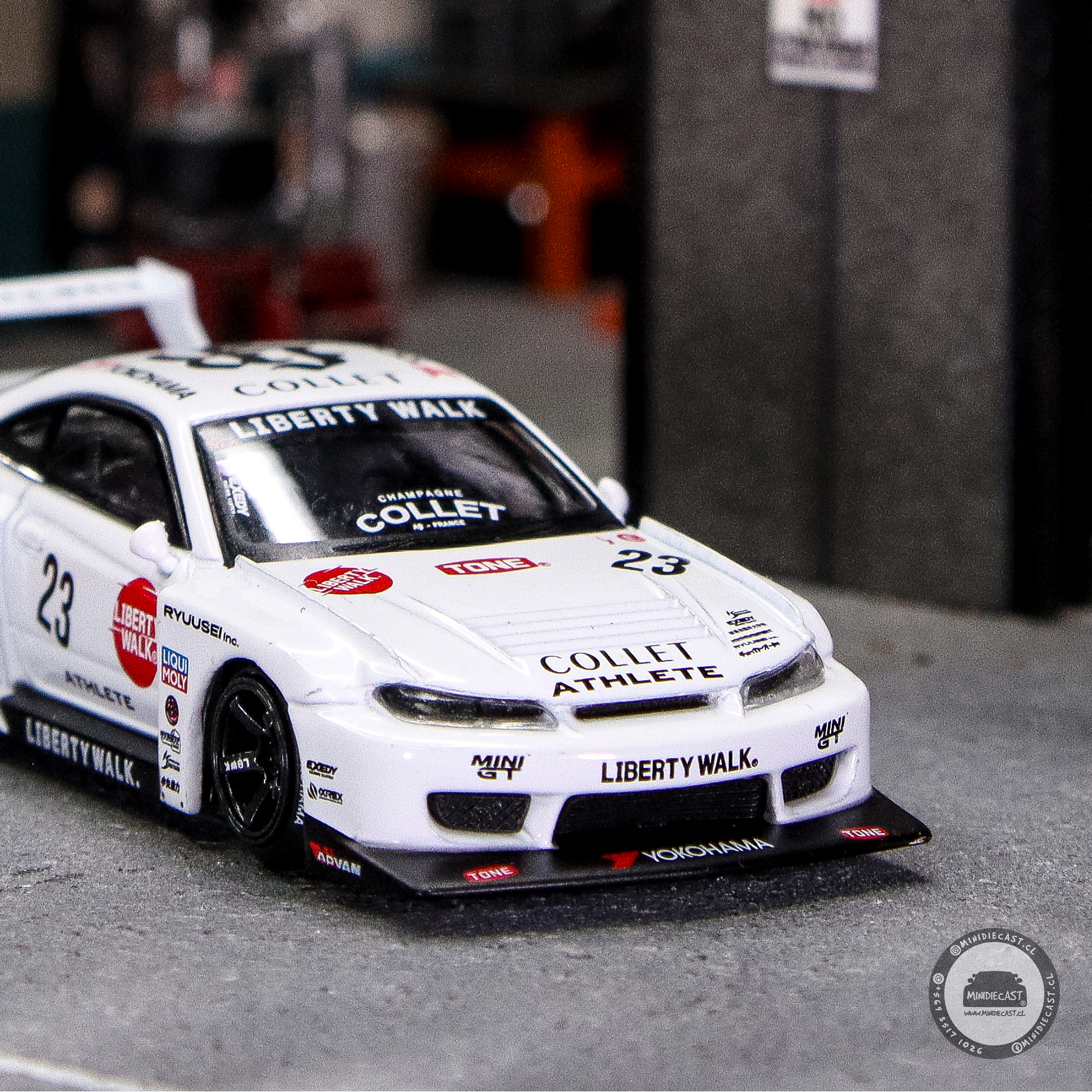 Mini GT 1:64 Nissan LB-Super Silhouette S15 SILVIA ATHLETE – White.-
