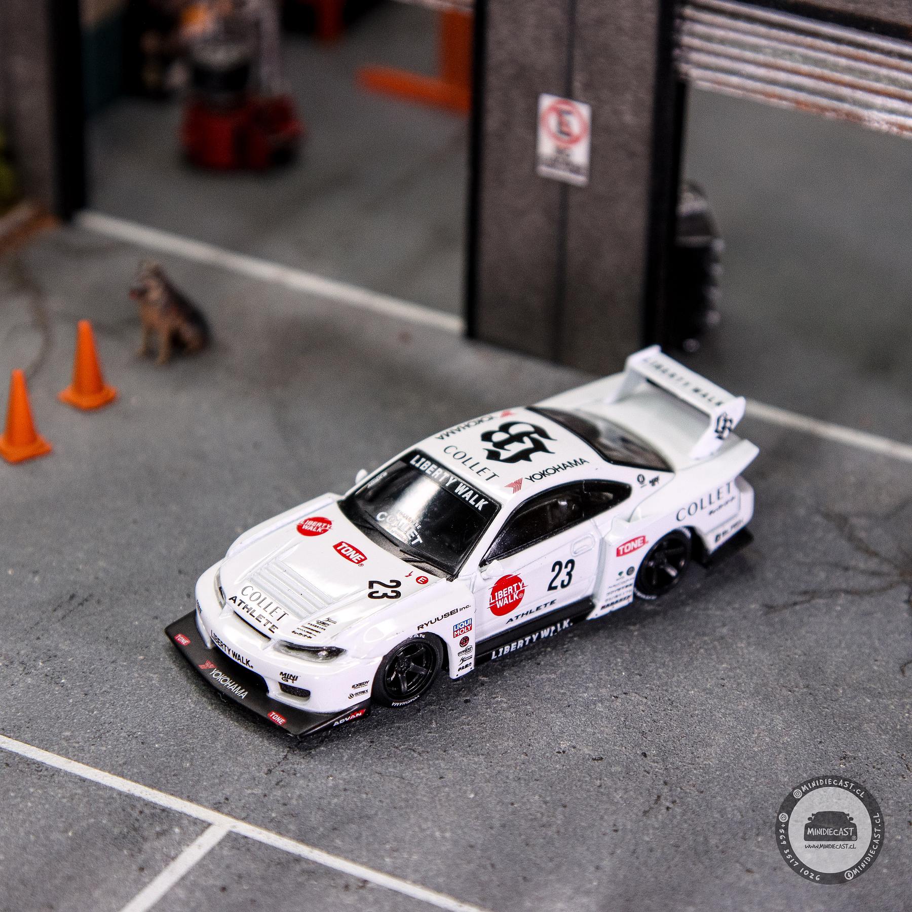 Mini GT 1:64 Nissan LB-Super Silhouette S15 SILVIA ATHLETE – White.-