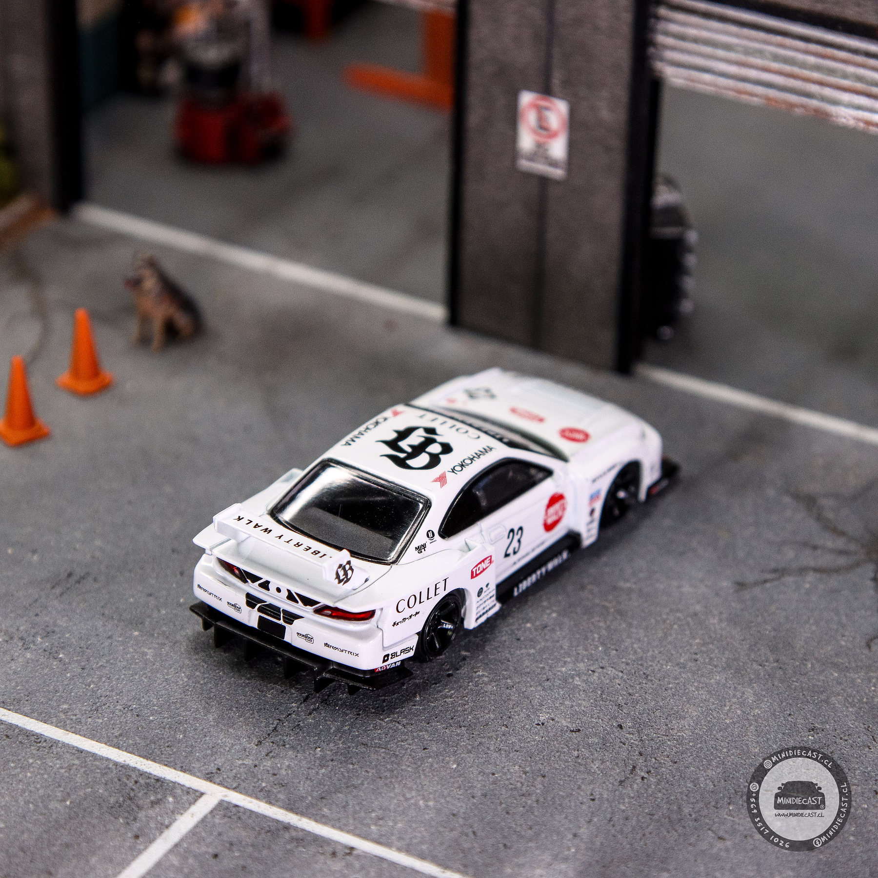 Mini GT 1:64 Nissan LB-Super Silhouette S15 SILVIA ATHLETE – White.-