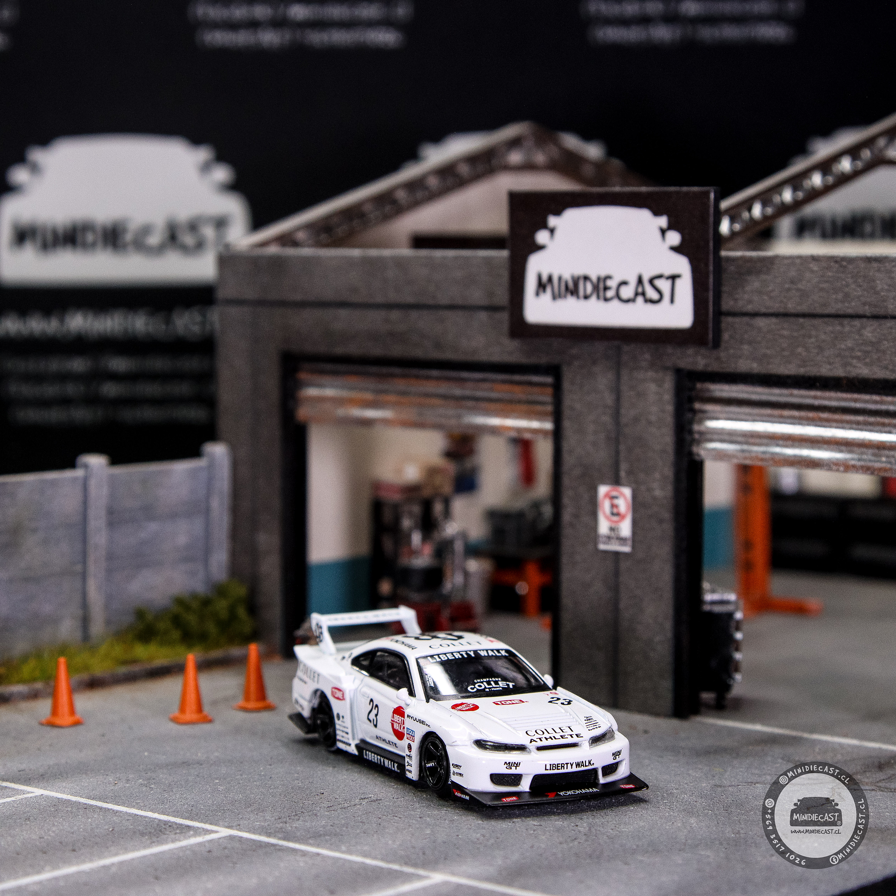 Mini GT 1:64 Nissan LB-Super Silhouette S15 SILVIA ATHLETE – White.-