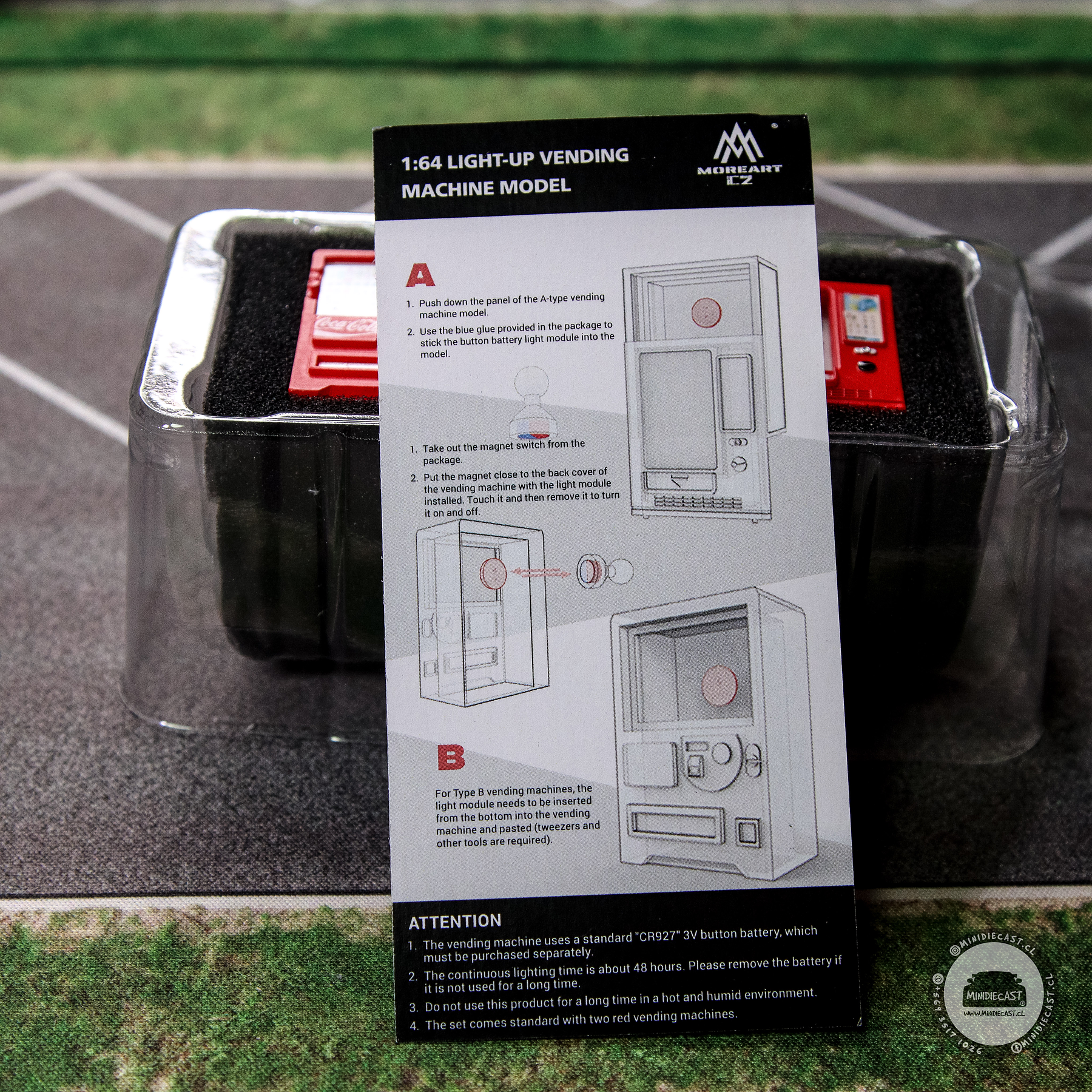 MoreArt 1:64 2 Vending Machine (no incluye baterías CR927).