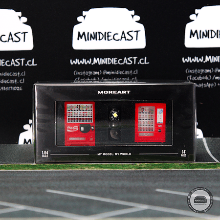 MoreArt 1:64 2 Vending Machine (no incluye baterías CR927).