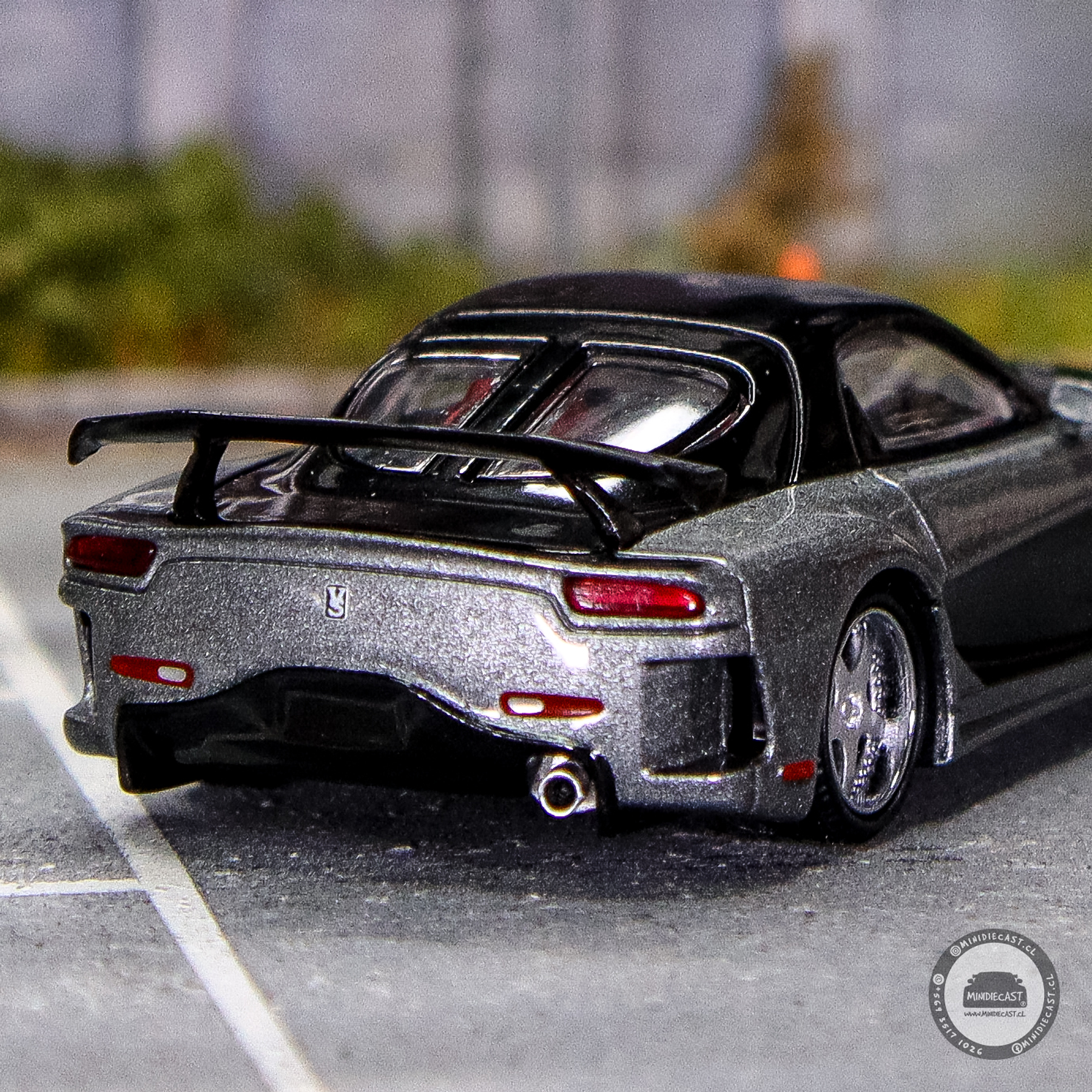 Mini GT 1:64 Mazda RX-7 VeilSide – Fortune Grey.