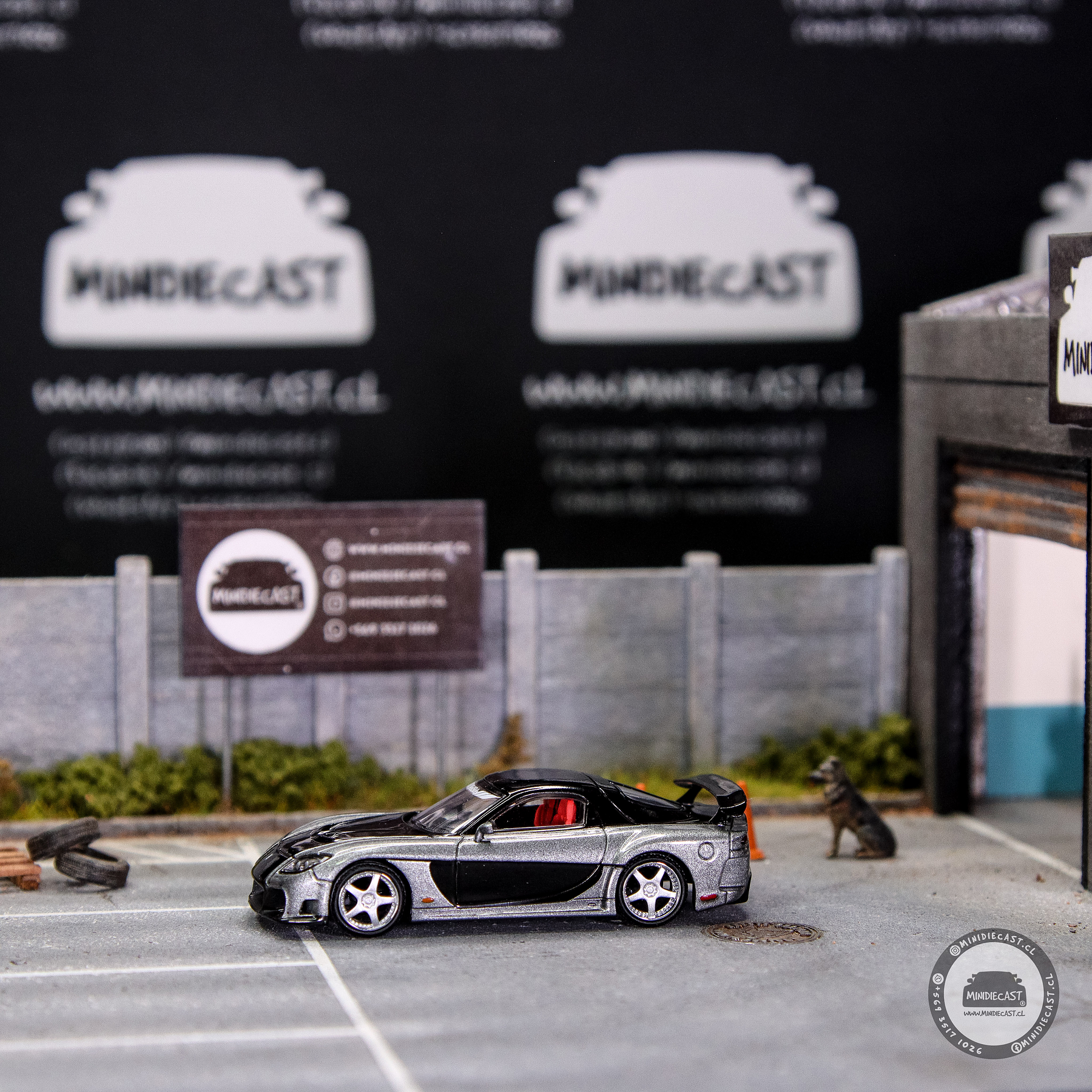 Mini GT 1:64 Mazda RX-7 VeilSide – Fortune Grey.