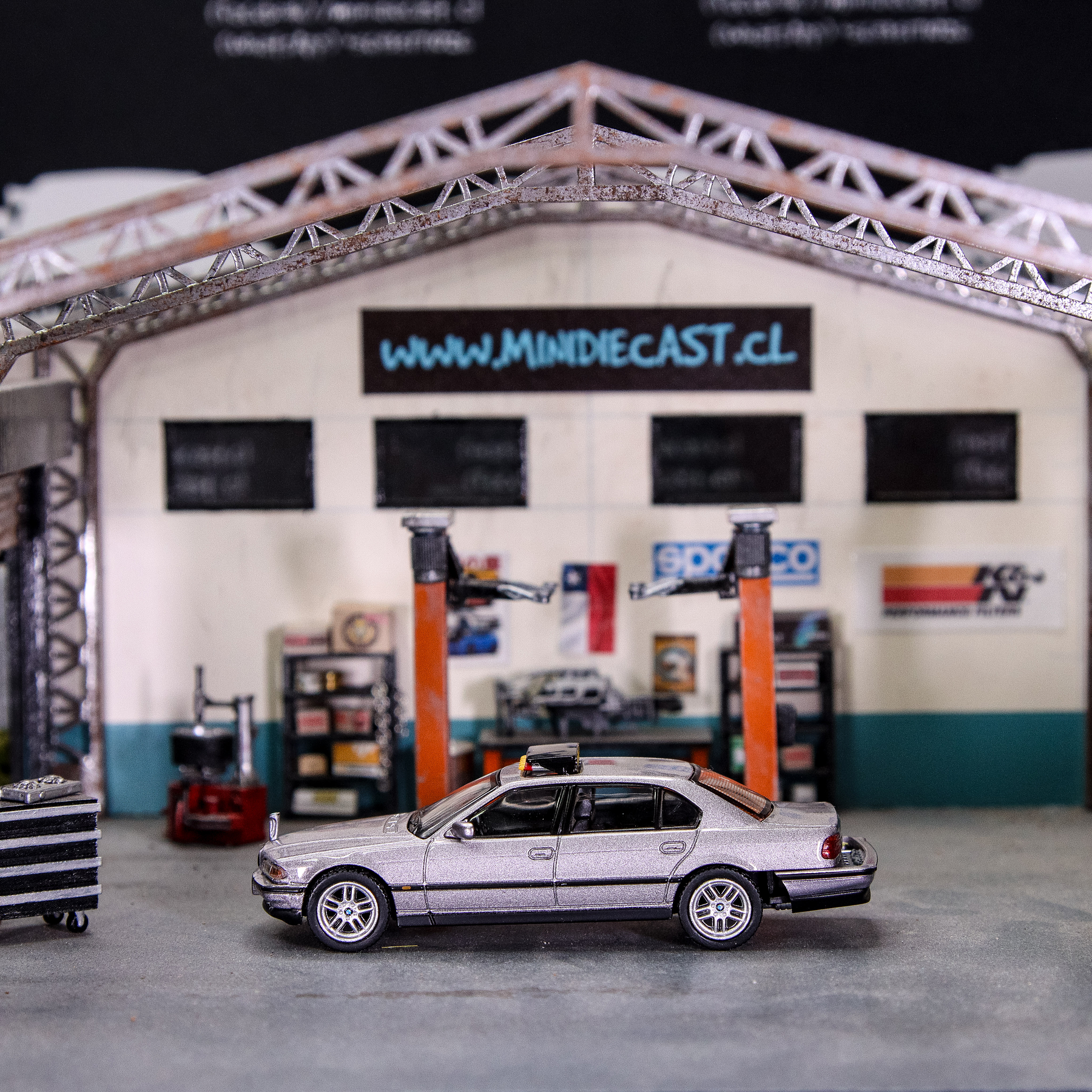 Mini GT 1:64 BMW 750IL James Bond 007 Tomorrow Never Dies – English Packaging – Limited Edition.