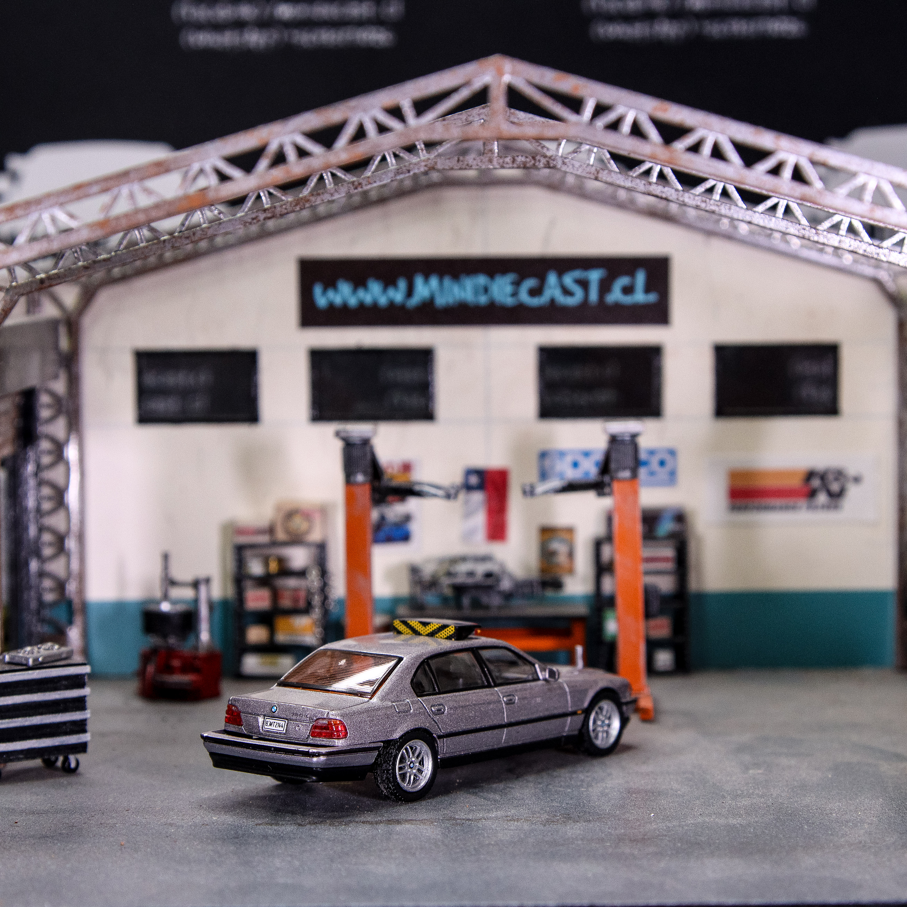 Mini GT 1:64 BMW 750IL James Bond 007 Tomorrow Never Dies – English Packaging – Limited Edition.