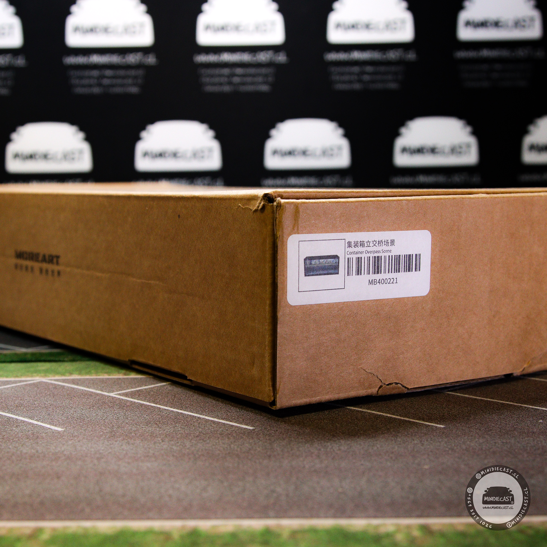 MBOX Container Overpass Simulation Model 38.7cm x 16cm x 16.5cm.