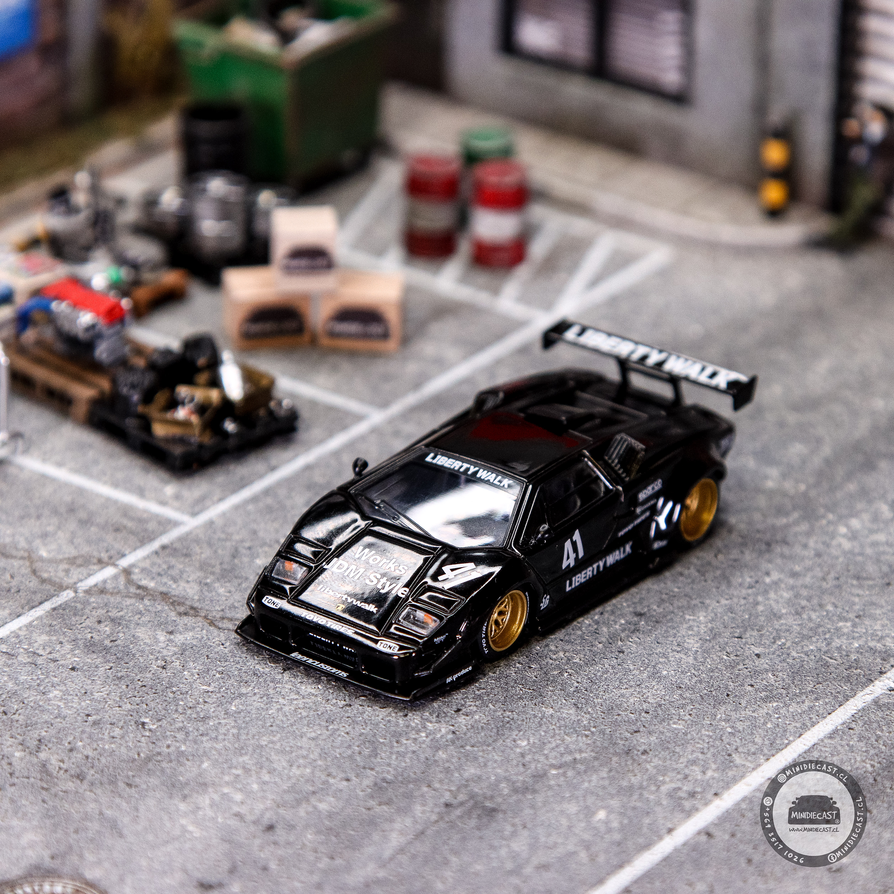 Mini GT 1:64 Lamborghini Countach LB-WORKS – Black – Mijo Exclusives.