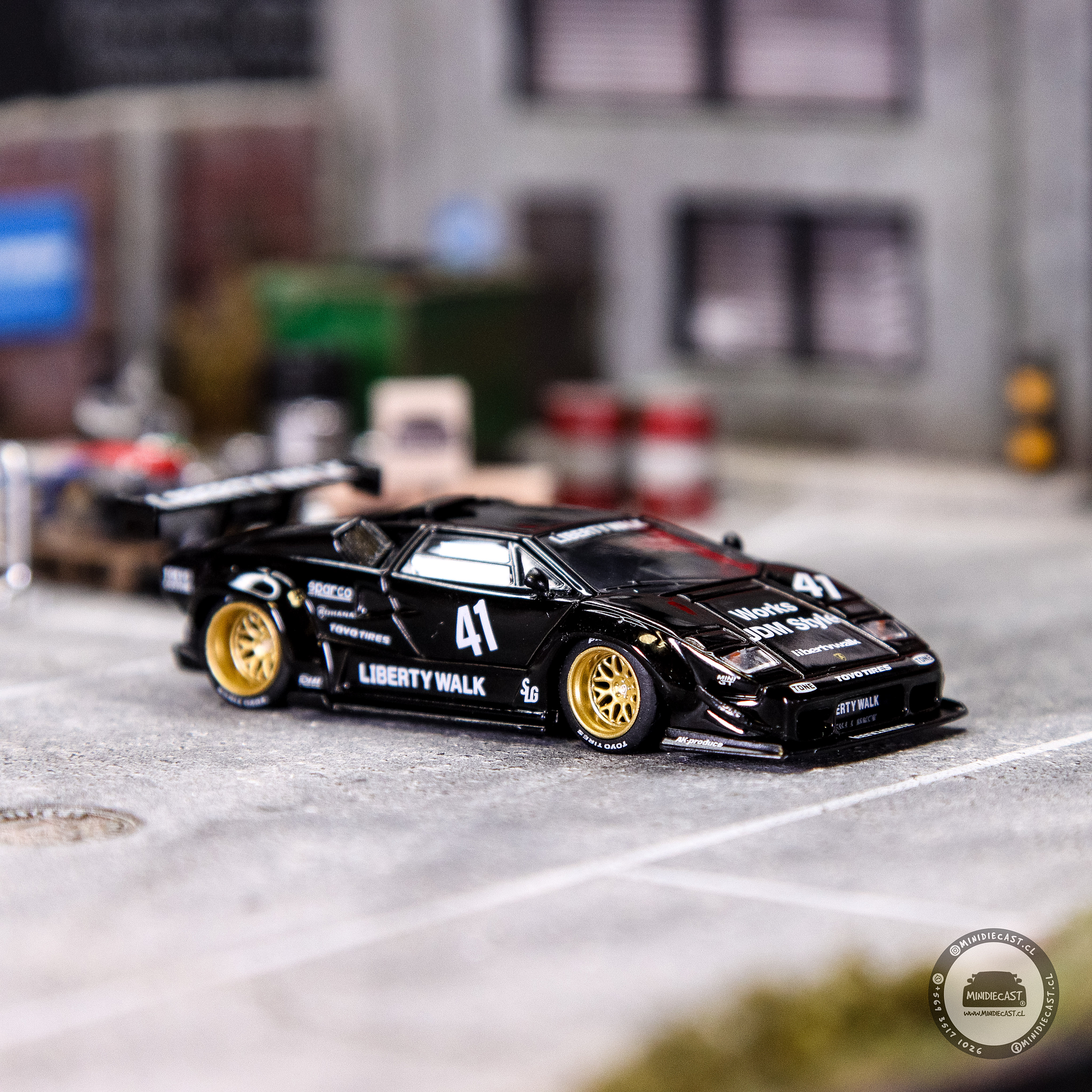 Mini GT 1:64 Lamborghini Countach LB-WORKS – Black – Mijo Exclusives.