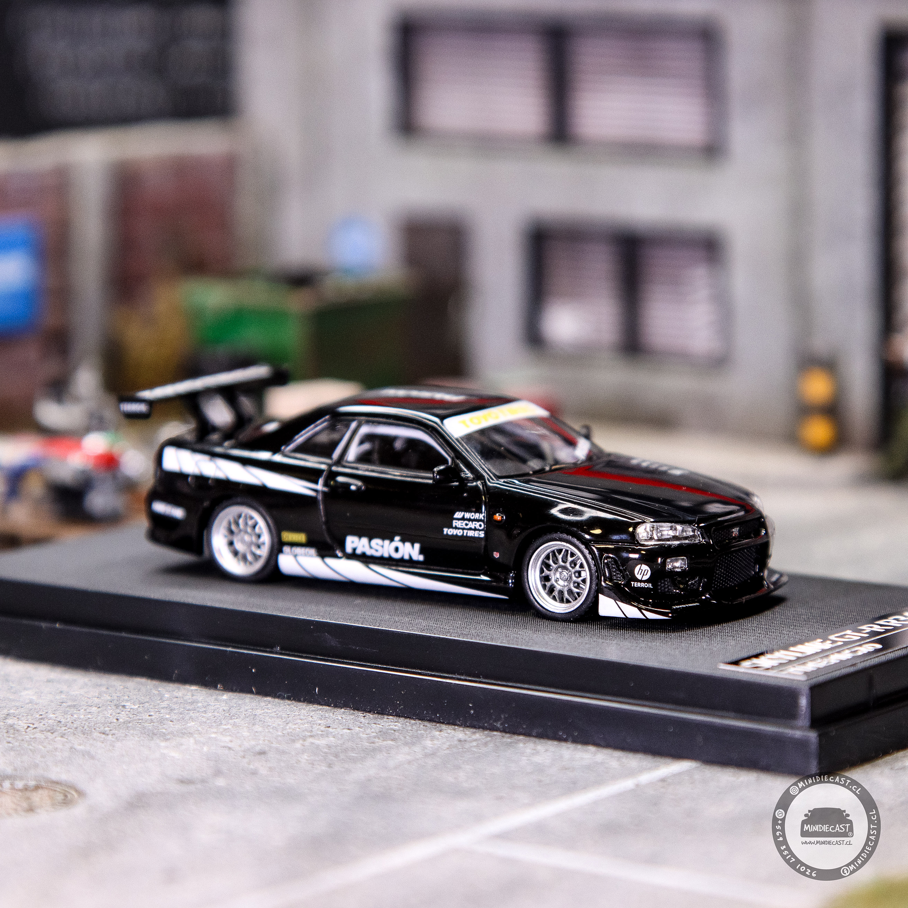 Time Micro 1:64 Skyline GTR R34 Street Black.