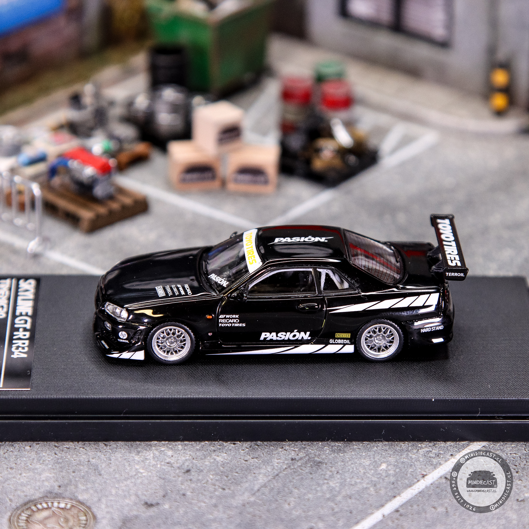 Time Micro 1:64 Skyline GTR R34 Street Black.