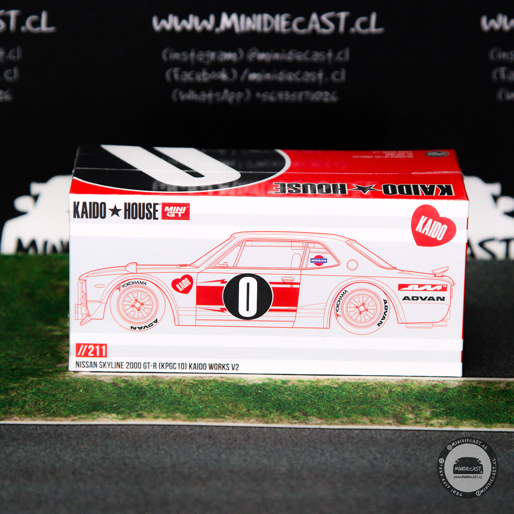 Kaido House x Mini GT 1:64 Nissan Skyline 2000GT-R (KPGC10) Kaido Works V2 – White