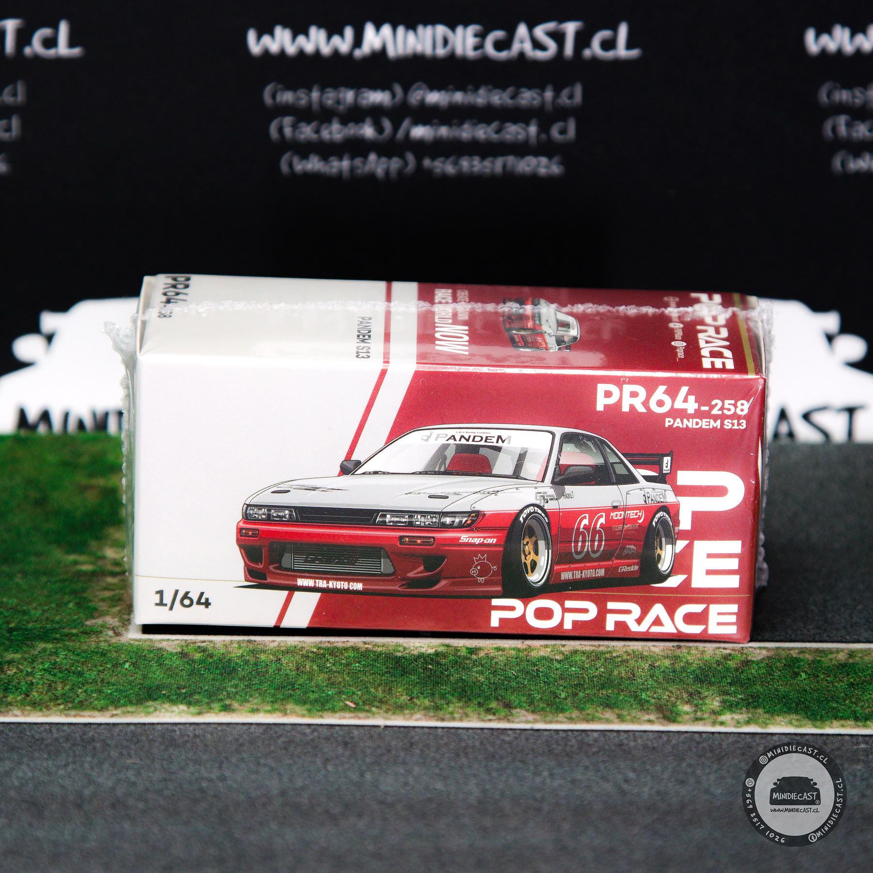 Pop Race 1:64 Pandem Nissan Silvia S13 - MOONTECH RED.