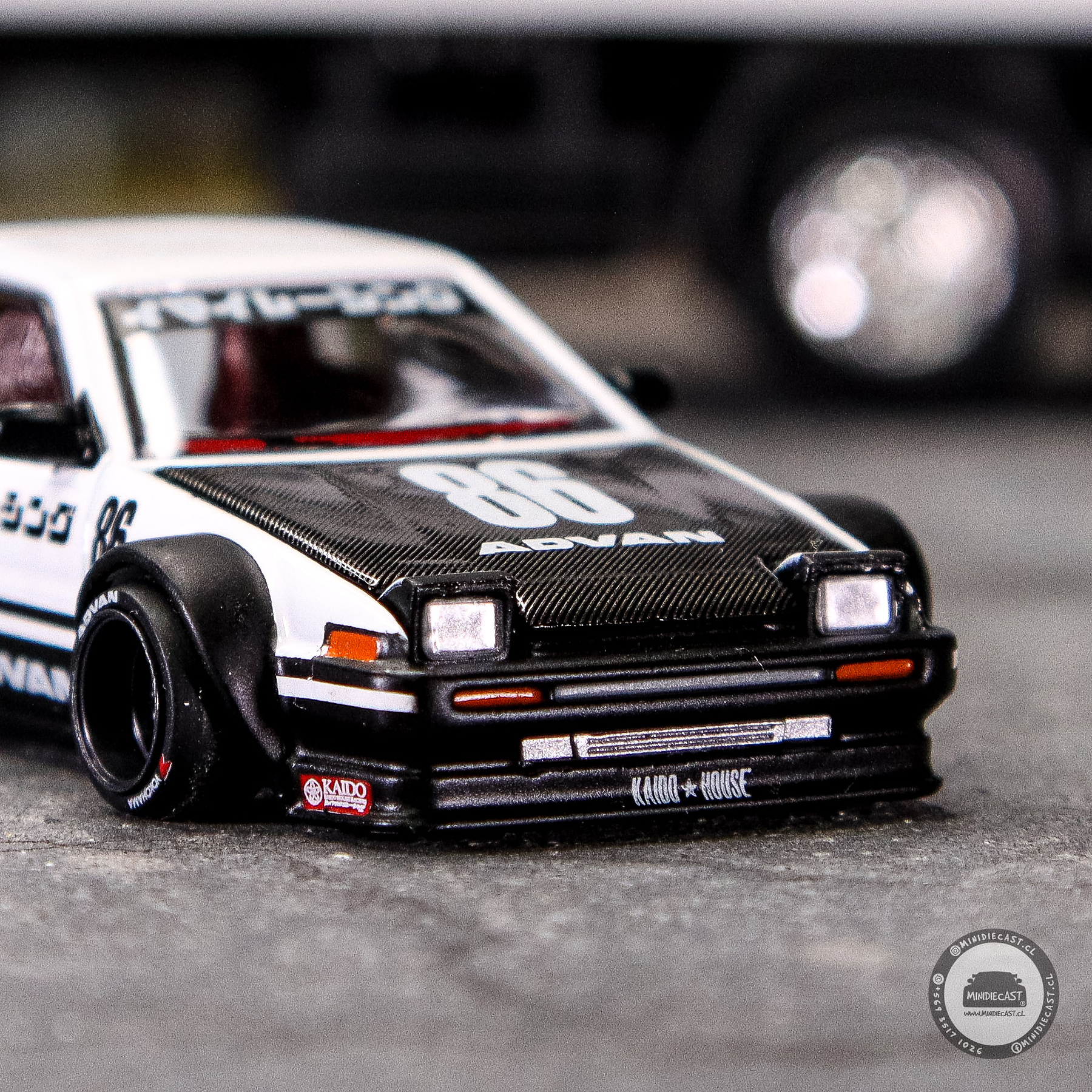 Mini GT x Kaido House 1:64 Toyota Sprinter Trueno KAIDO WORKS IMA RACING V1.