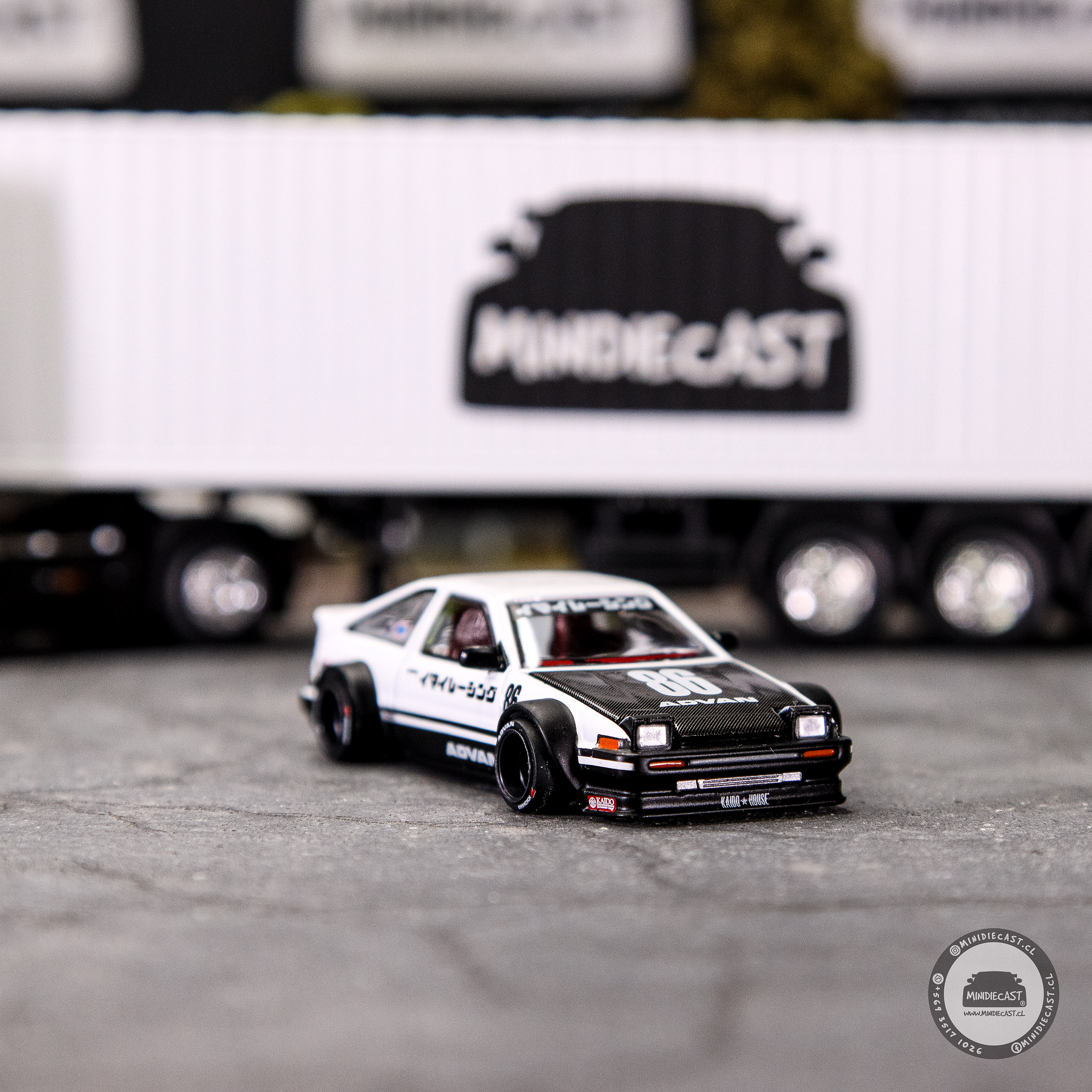Mini GT x Kaido House 1:64 Toyota Sprinter Trueno KAIDO WORKS IMA RACING V1.