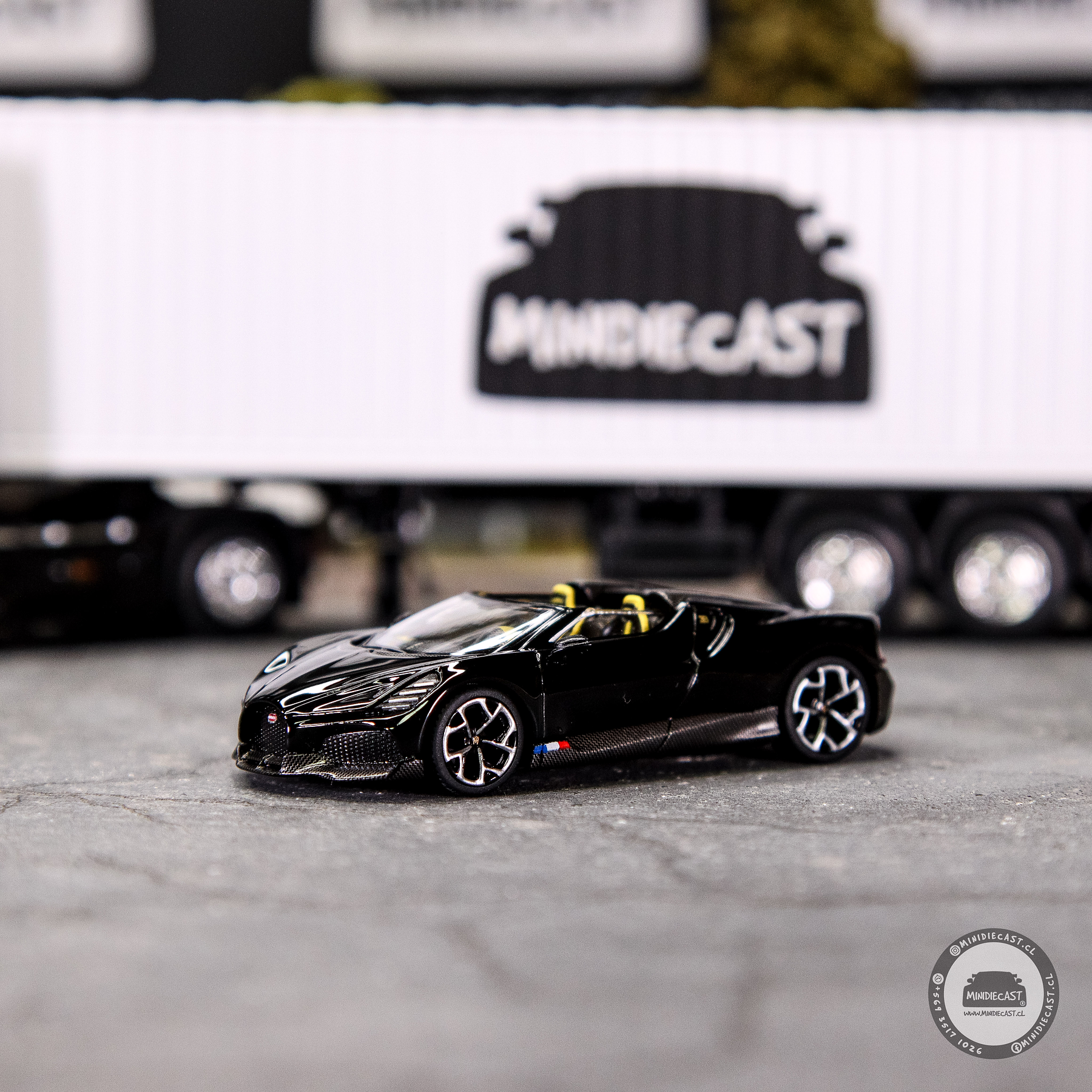 Mini GT 1:64 Bugatti W16 – Mistral Black.