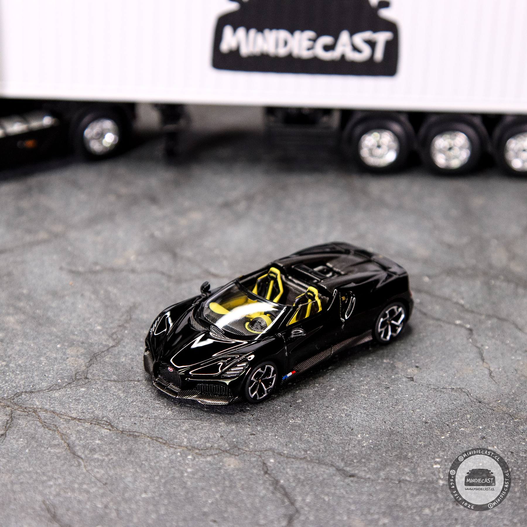 Mini GT 1:64 Bugatti W16 – Mistral Black.