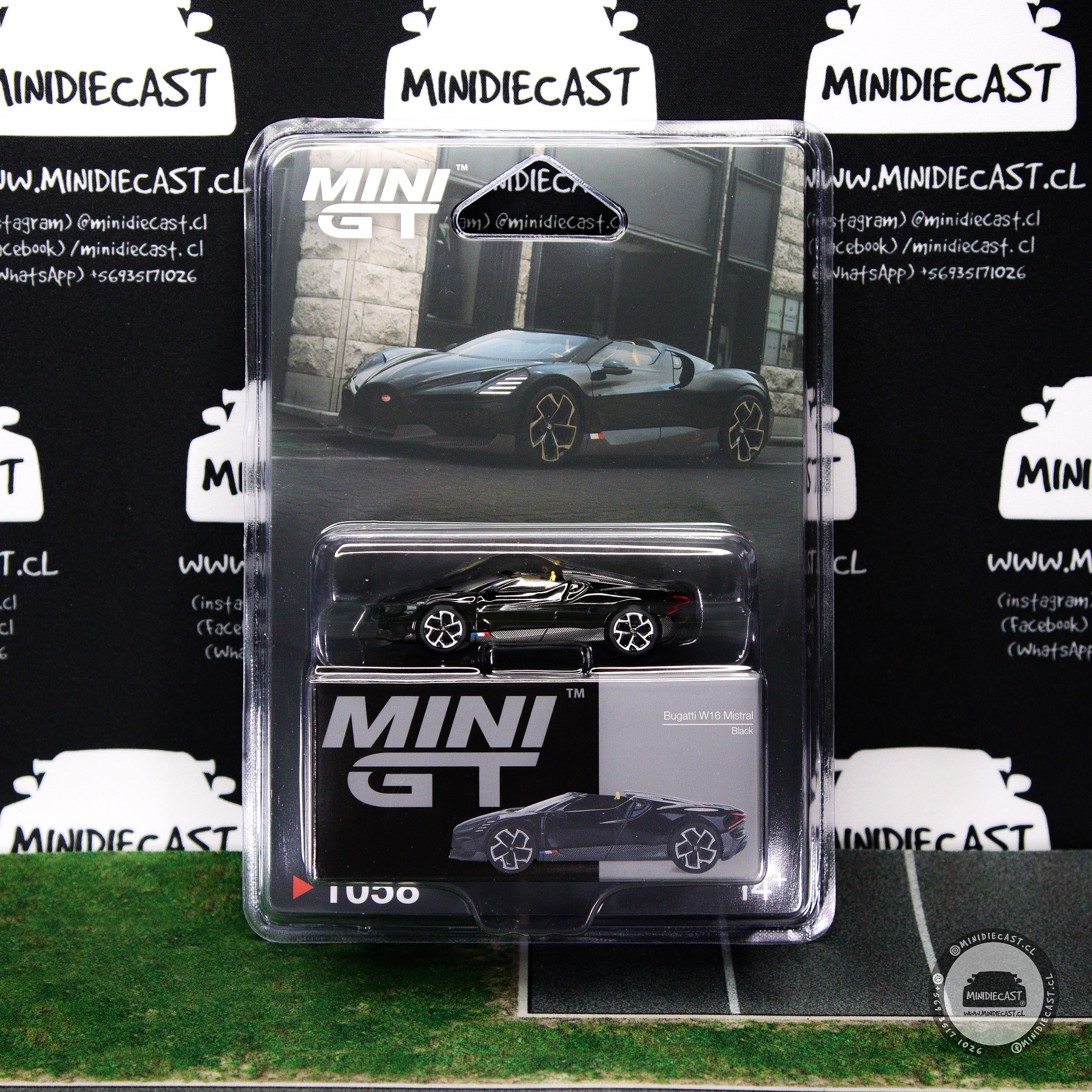 Mini GT 1:64 Bugatti W16 – Mistral Black.