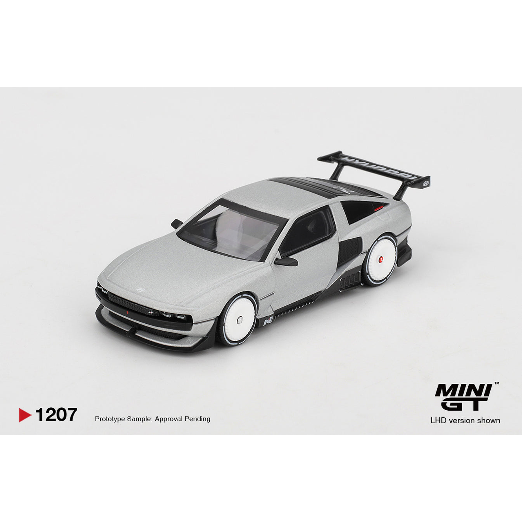 (PREVENTA) Mini GT 1:64 Hyundai Concept N Vision 74 (VP2) – Silver – Korea Exclusive
