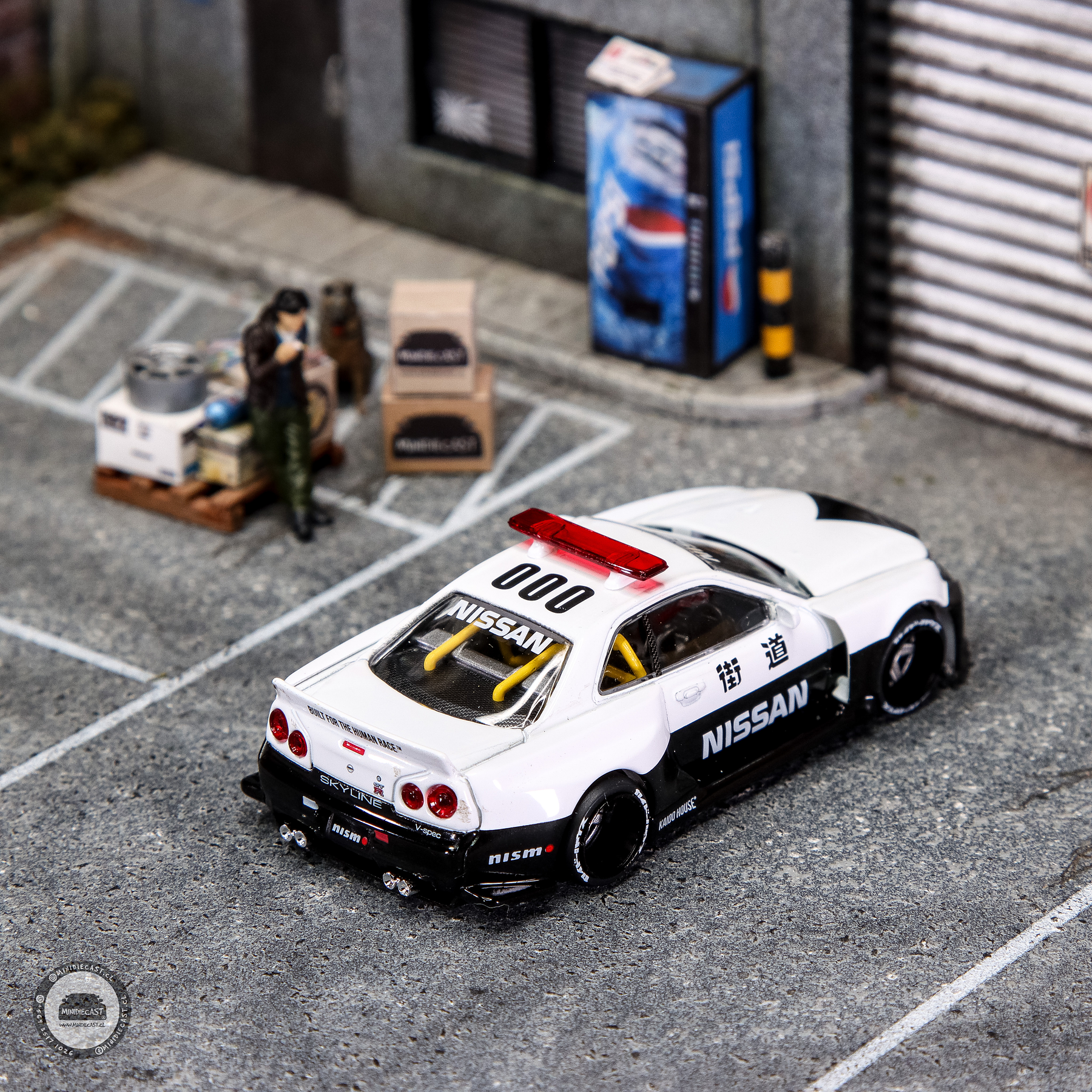 Kaido House x Mini GT 1:64 Nissan Skyline GTR R34 Kaido House V2 Aero