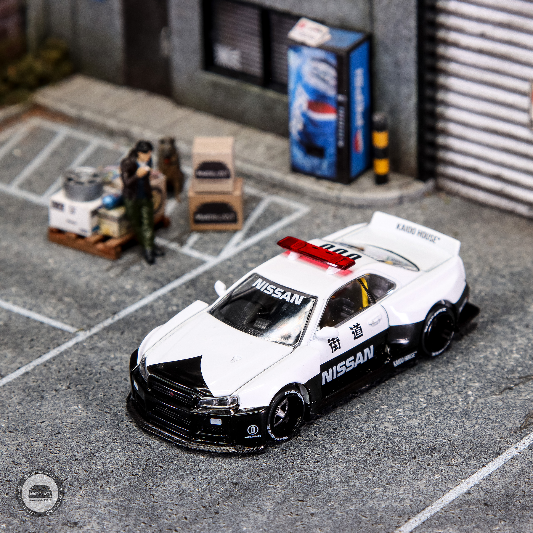 Kaido House x Mini GT 1:64 Nissan Skyline GTR R34 Kaido House V2 Aero