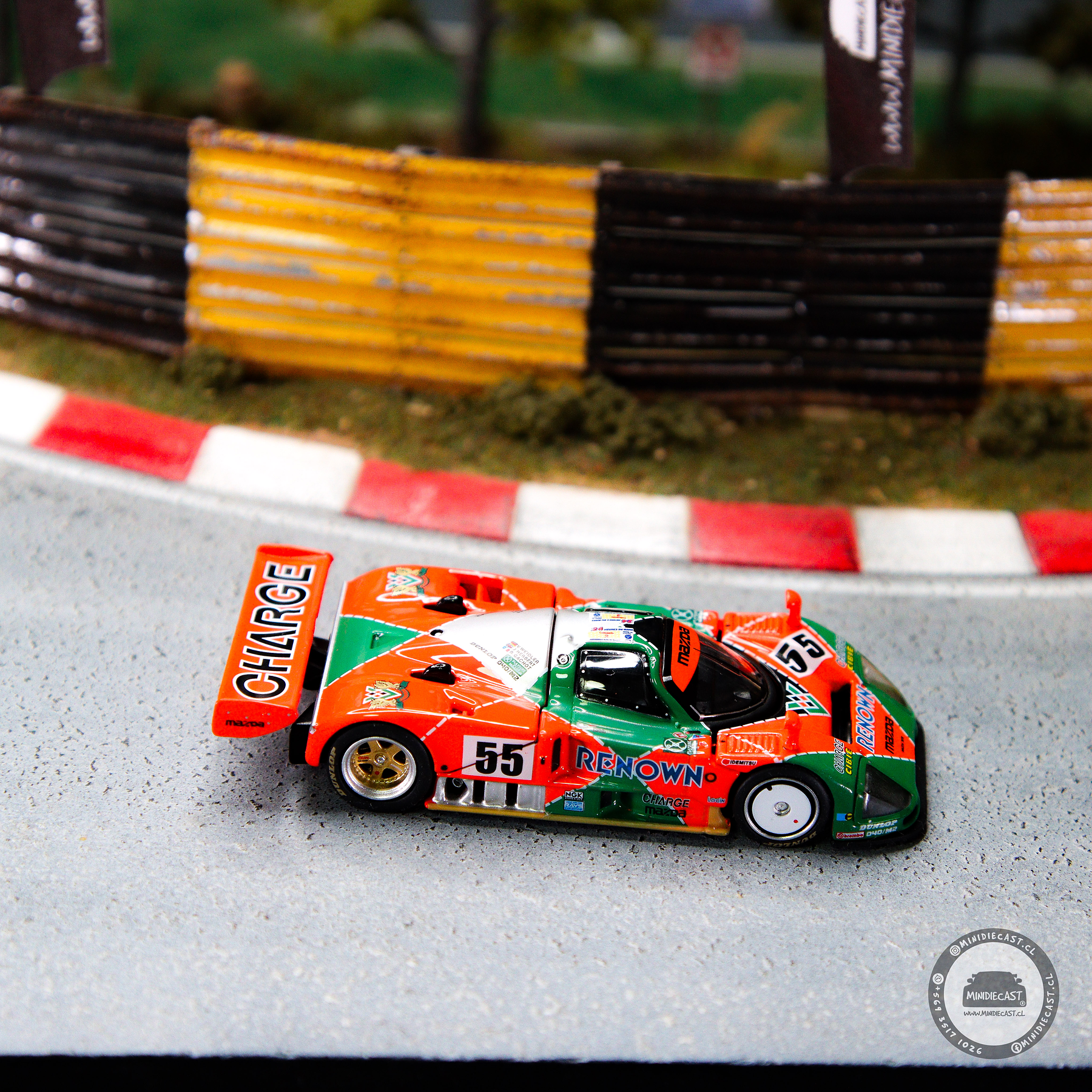 Pop Race 1:64 Mazda 787B 1991 Le Mans 24H Winner.